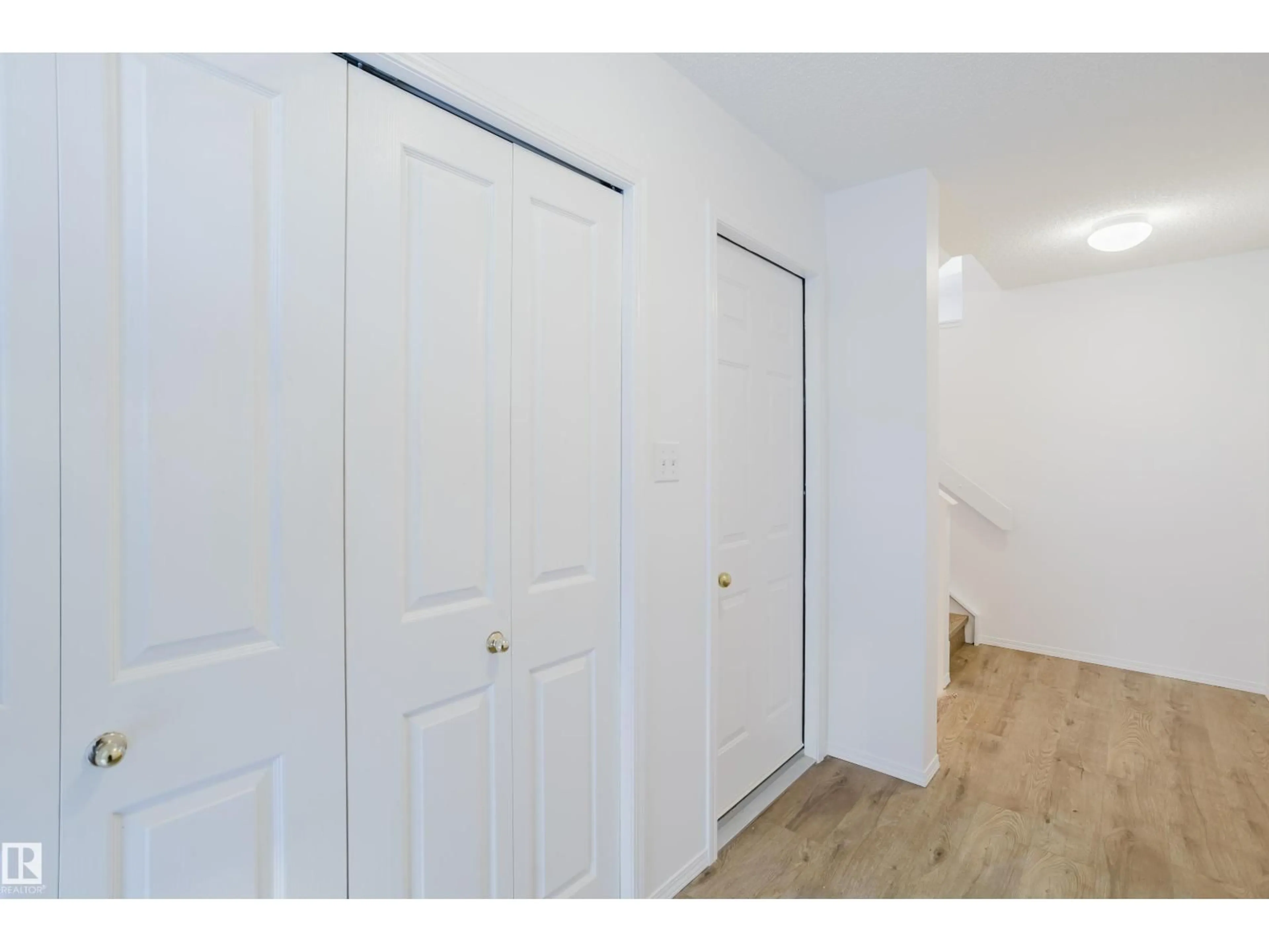 Unknown for 843 - 57 YOUVILLE DR, Edmonton Alberta T6L6T2