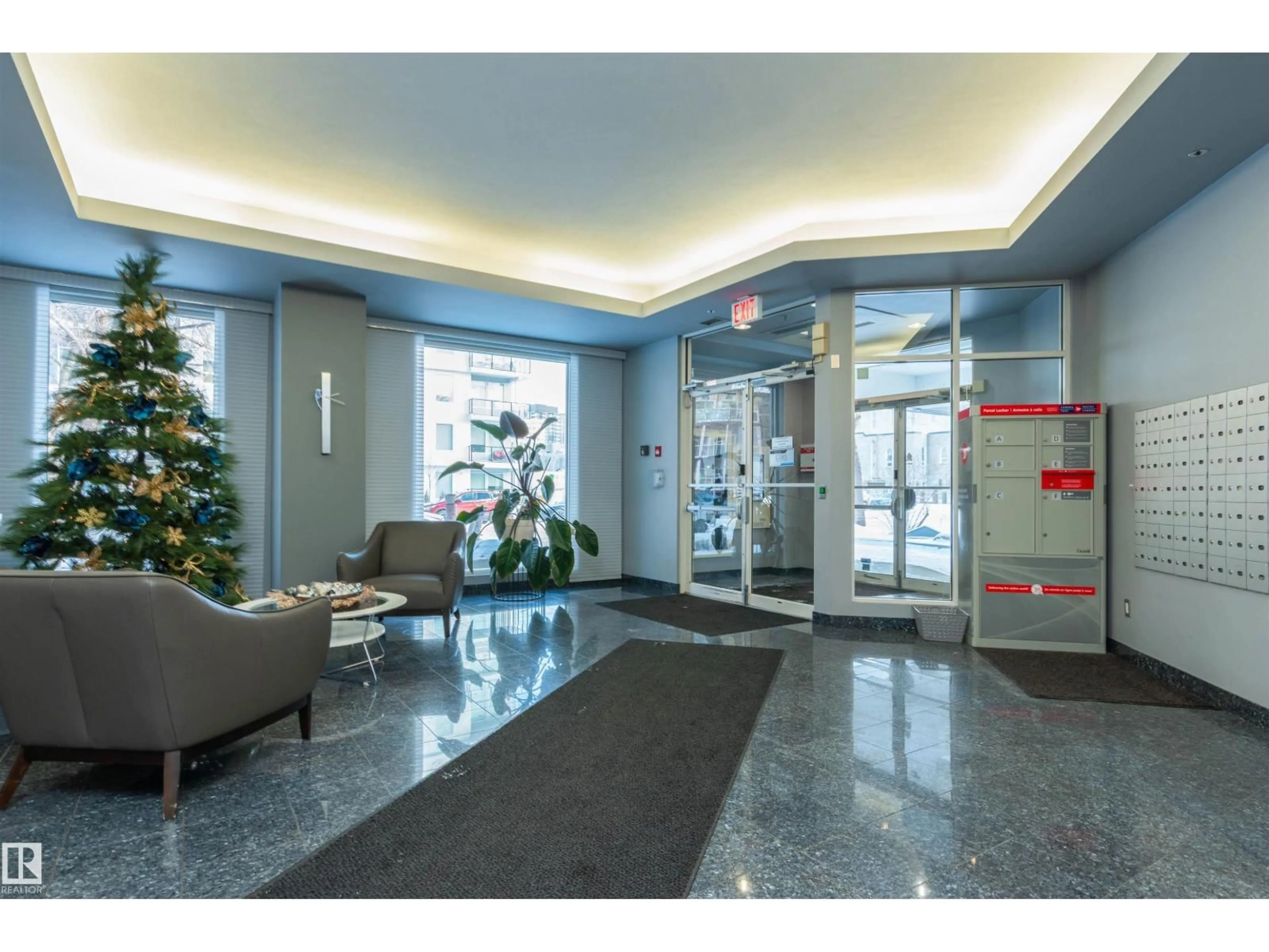 Lobby for 1105 114 ST NW, Edmonton Alberta T5K2S6