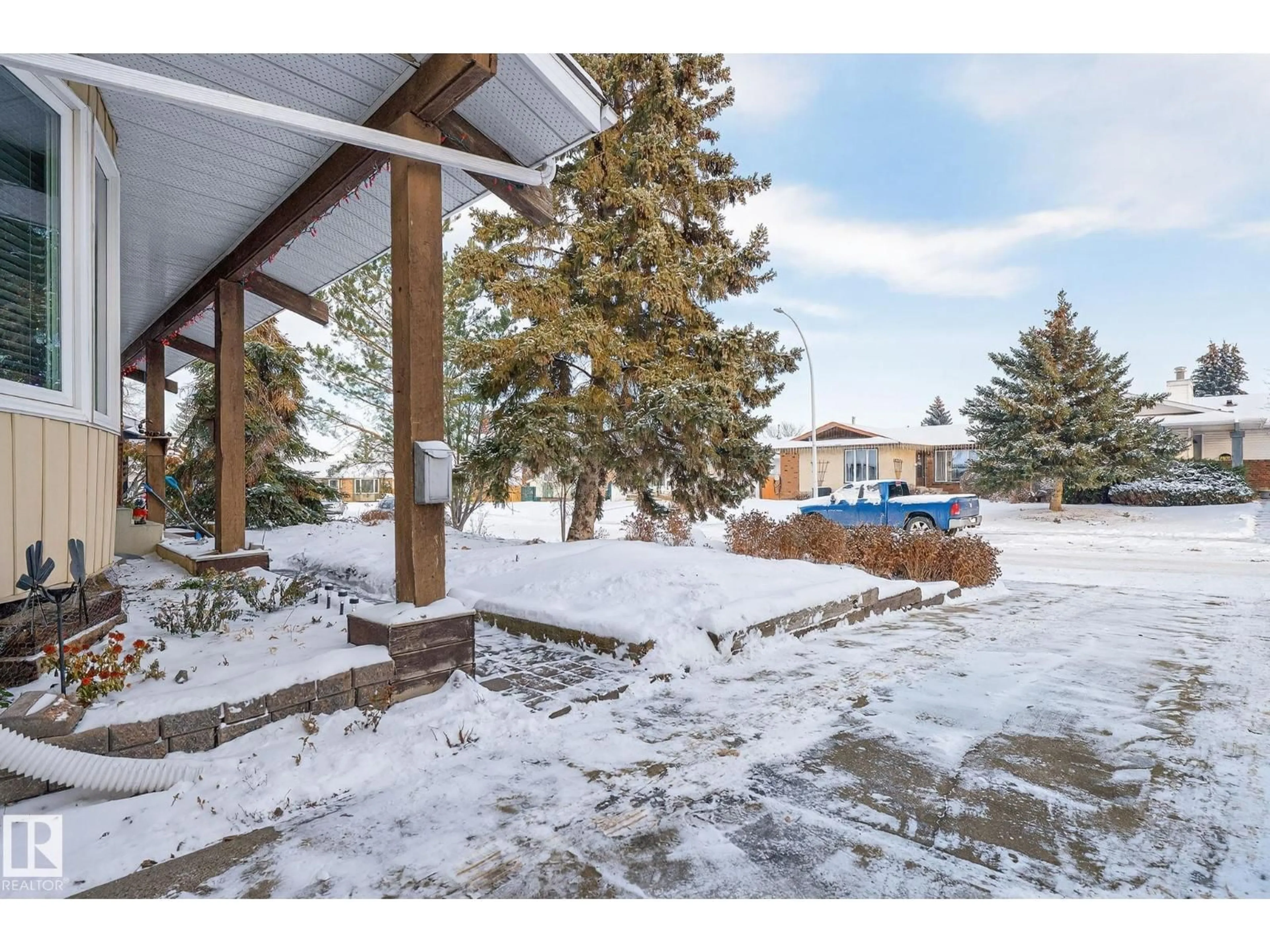 Unknown for 3740 63 ST, Edmonton Alberta T6L1P8