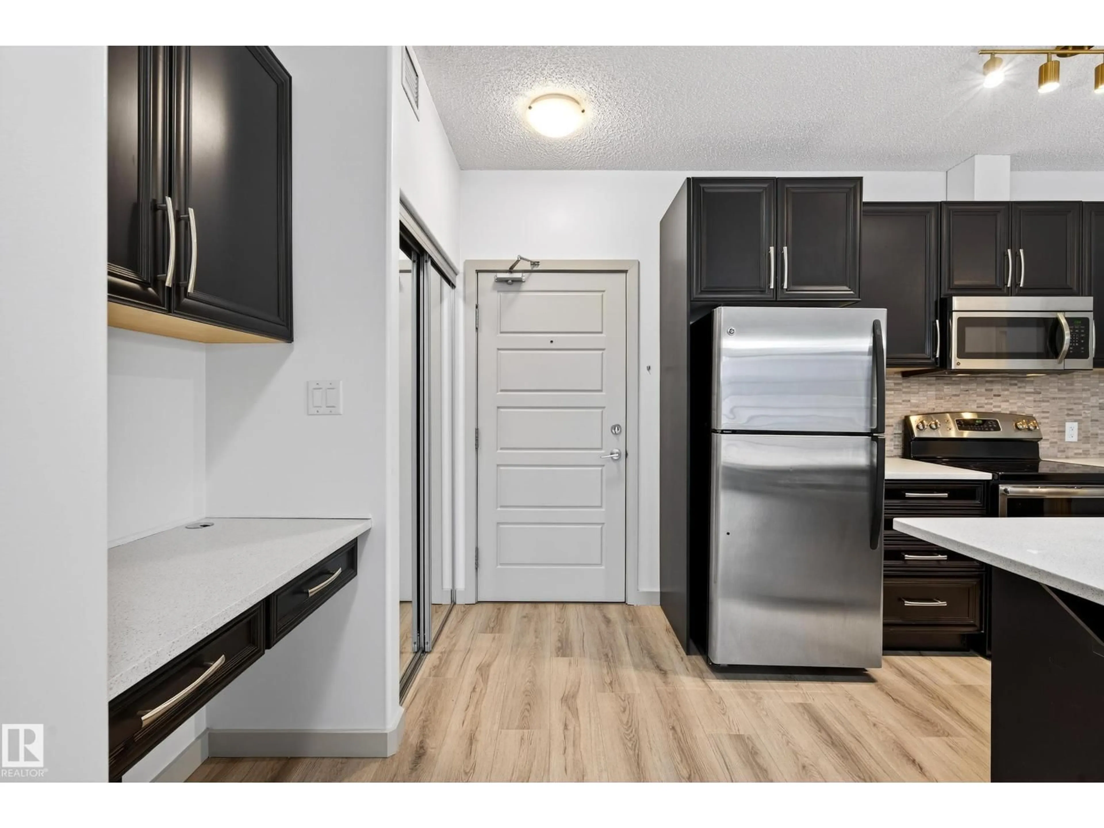 Standard kitchen, unknown for 318 - 1144 ADAMSON DR, Edmonton Alberta T6W2X7