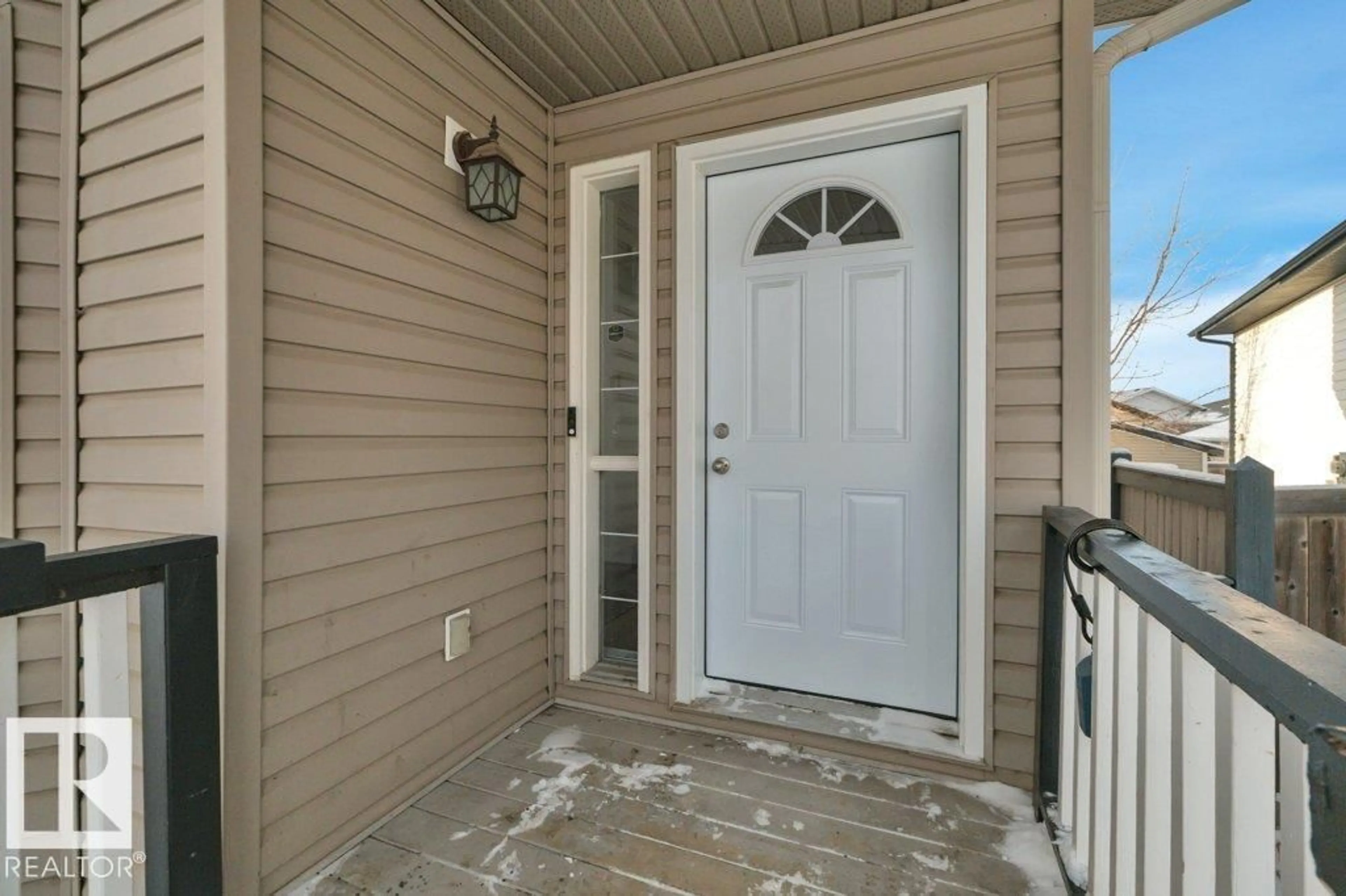 Indoor entryway for 11 CAMPBELL CO, Leduc Alberta T9E8J9
