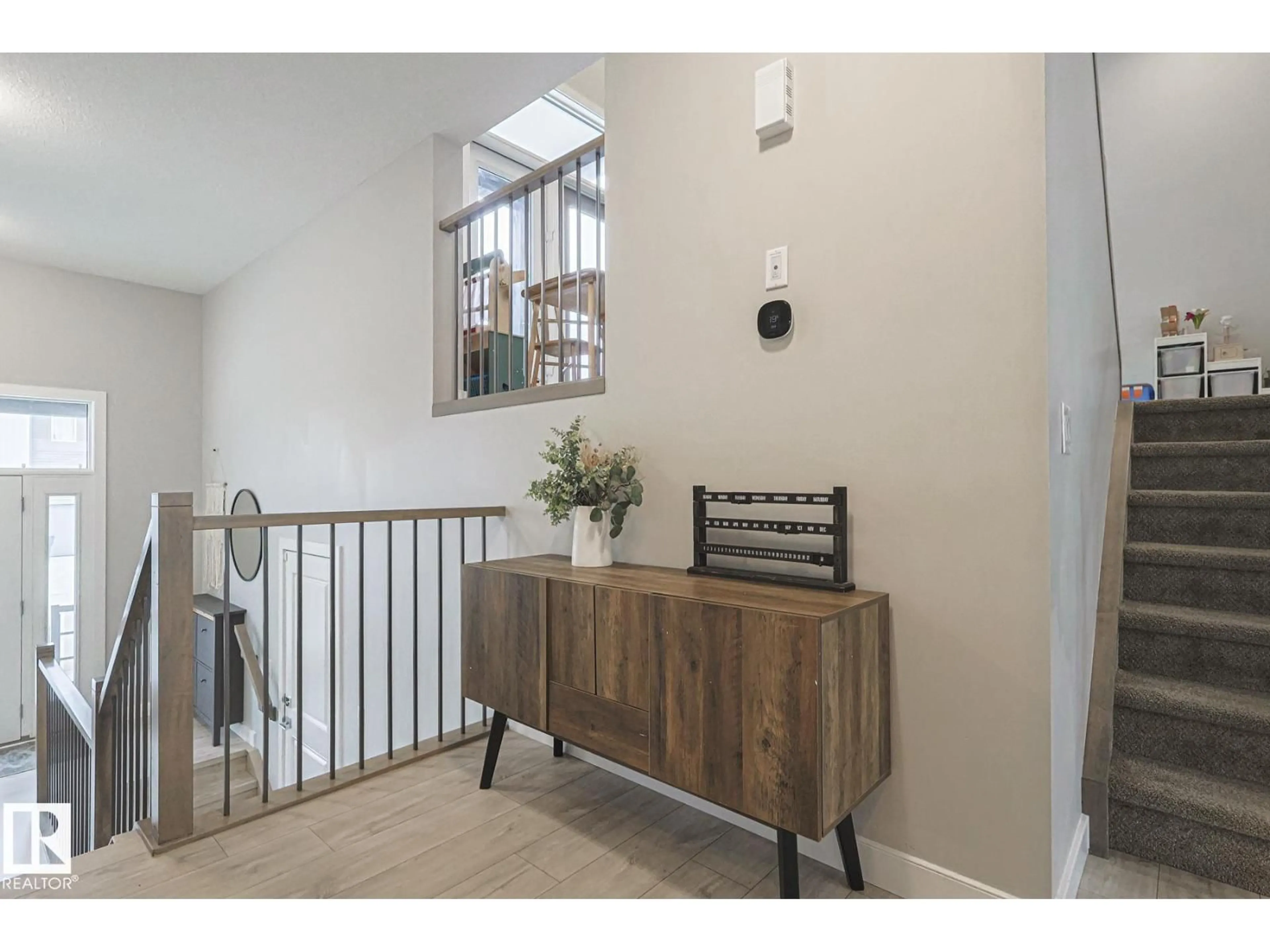 Indoor entryway for 2011 201 ST, Edmonton Alberta T6M0X7