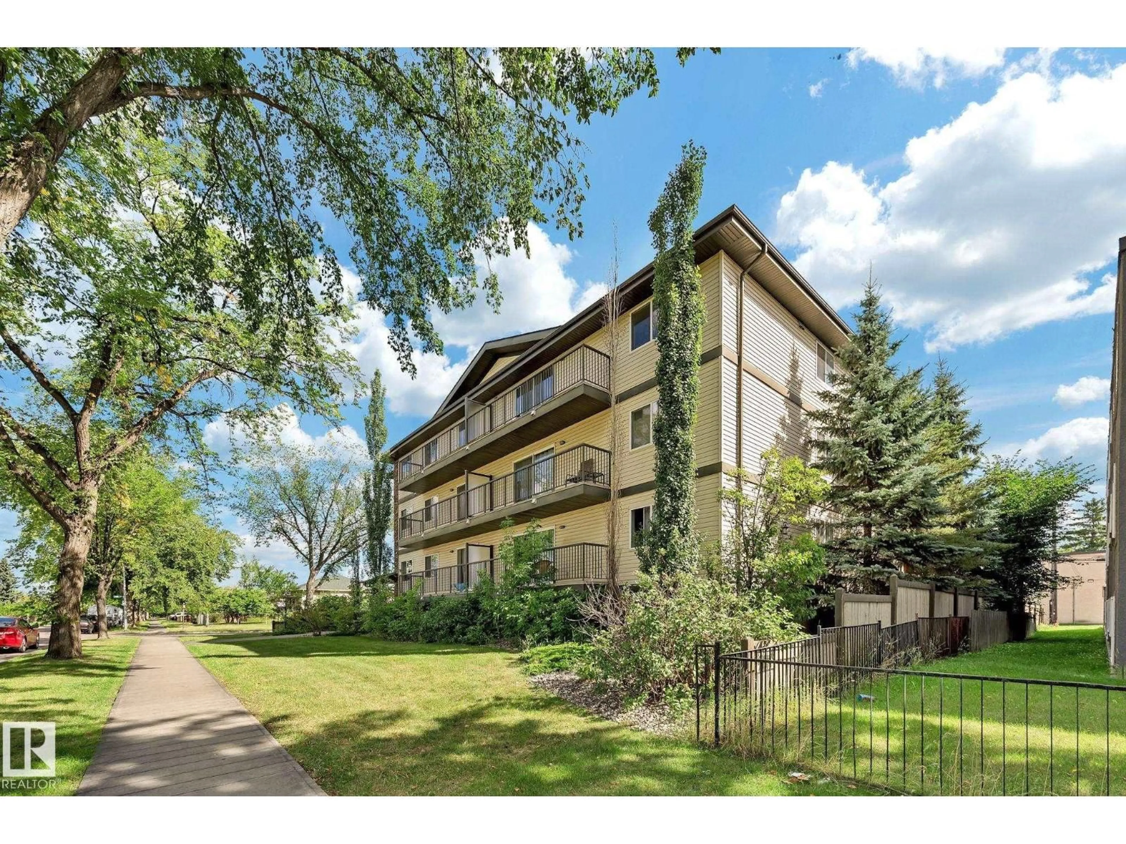 Unknown for #103 - 11935 106 ST, Edmonton Alberta T5G2R4