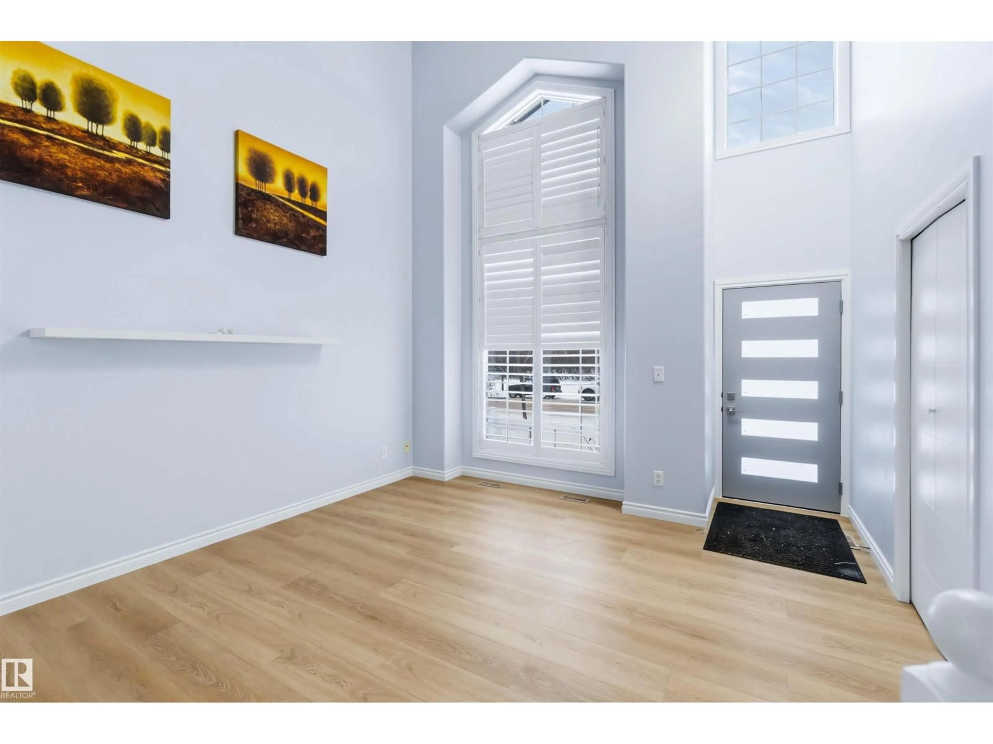 Indoor entryway for 115 DEER RIDGE DR, St. Albert Alberta T8N6G6