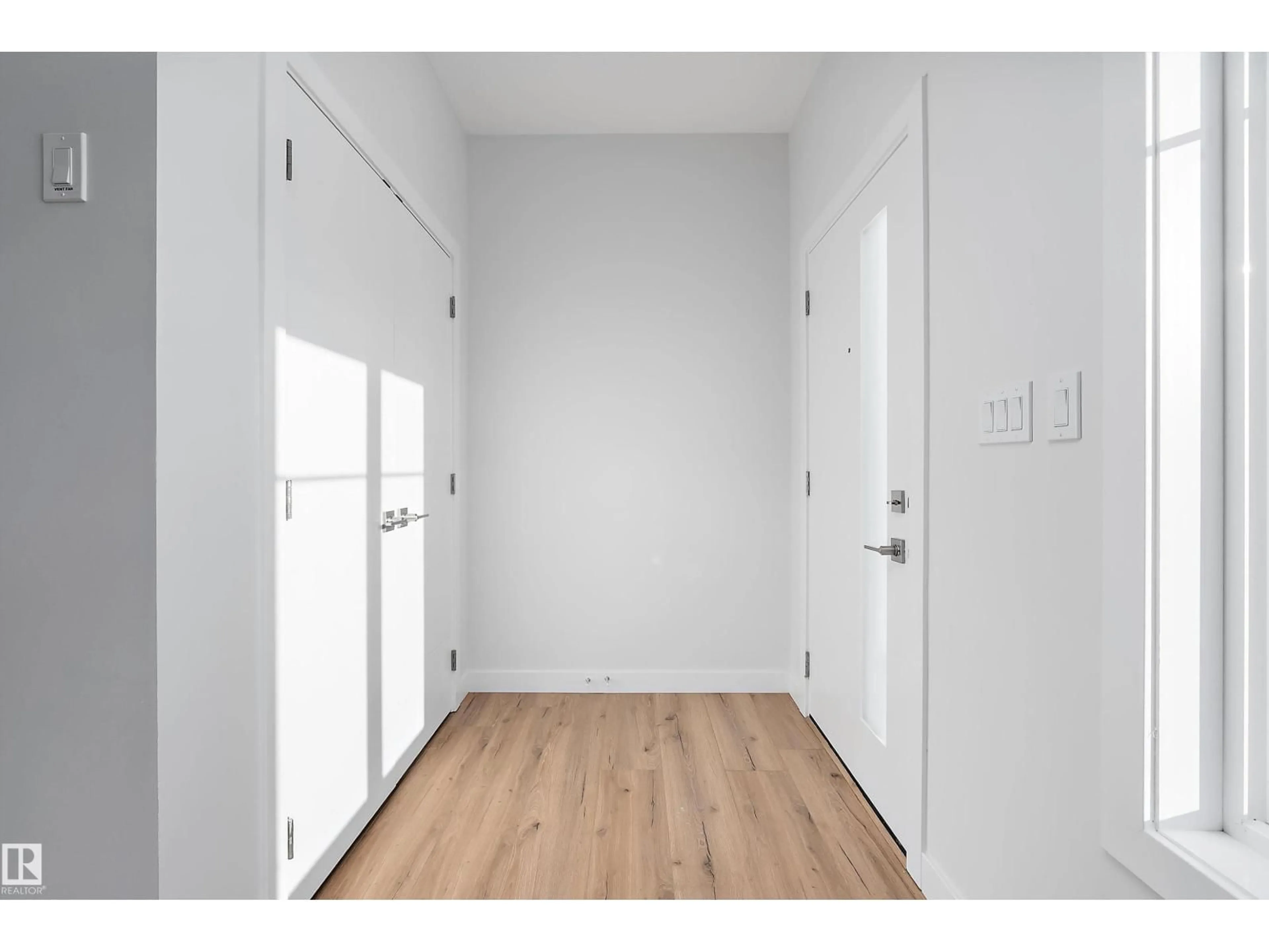 Indoor entryway for 442 CRYSTAL CREEK LI, Leduc Alberta T9E0X5