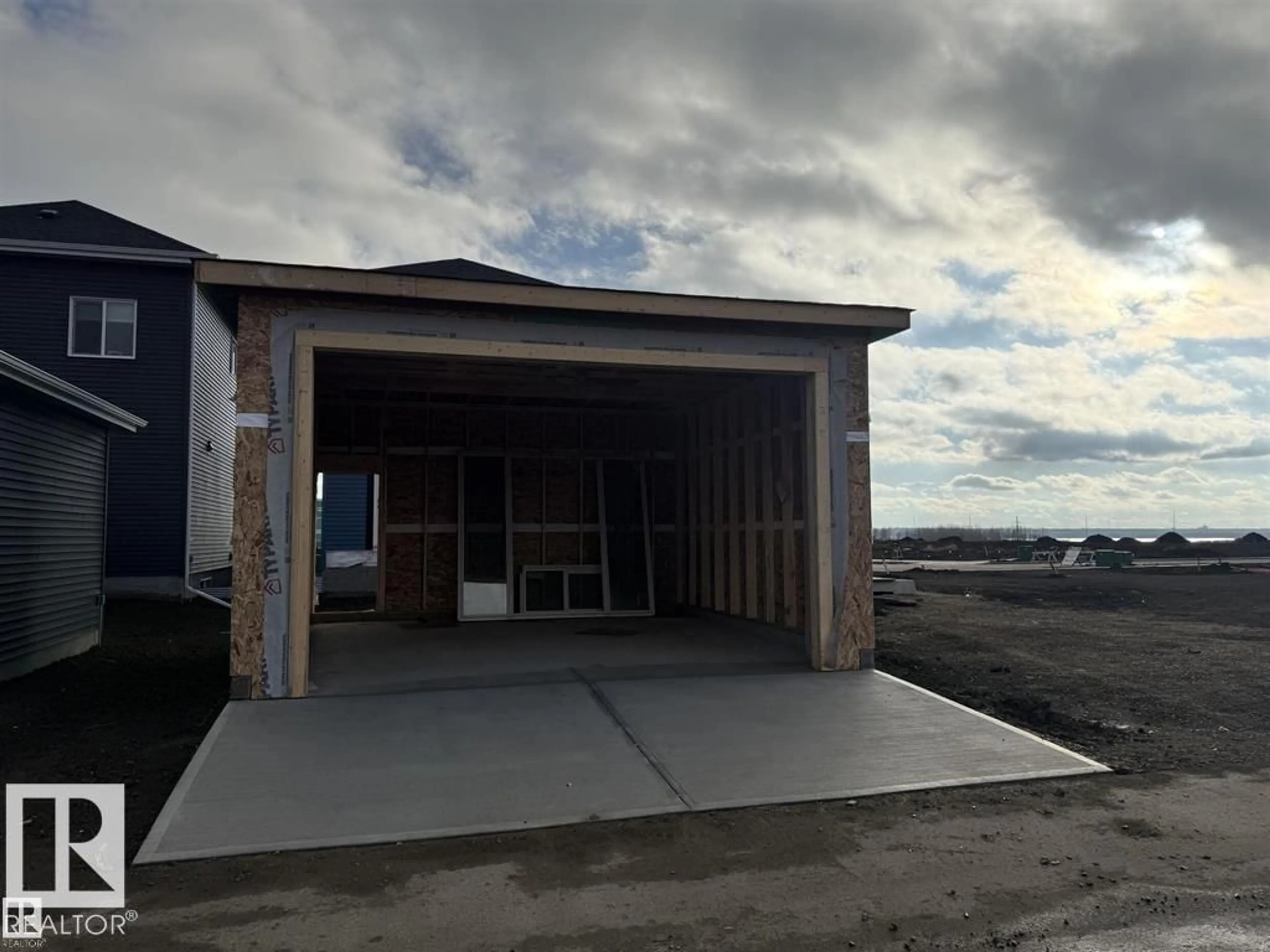 Indoor garage for 43 ROSA CR, St. Albert Alberta T8N8B7