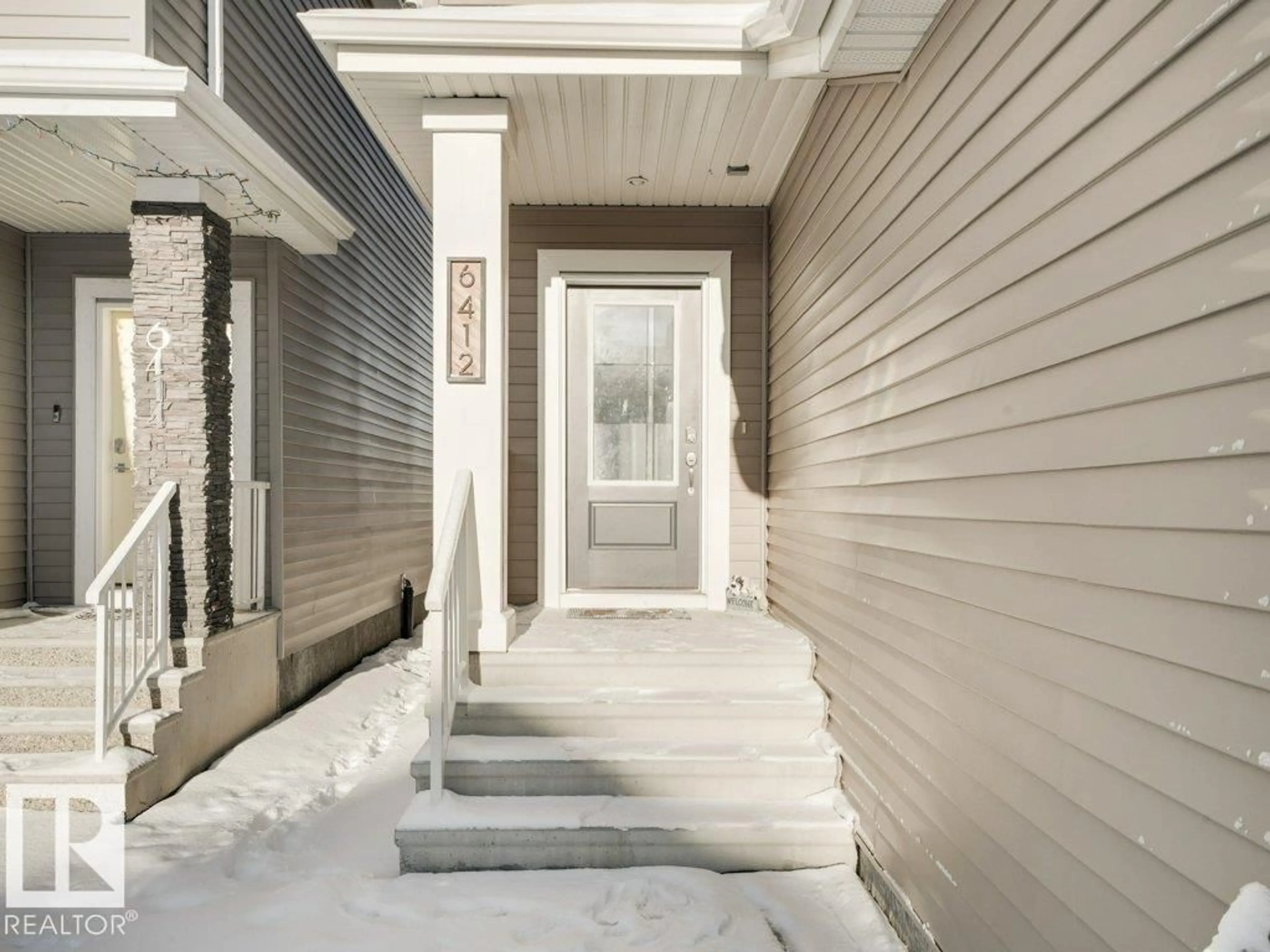Indoor entryway for 6412 167A AV, Edmonton Alberta T5Y3P7