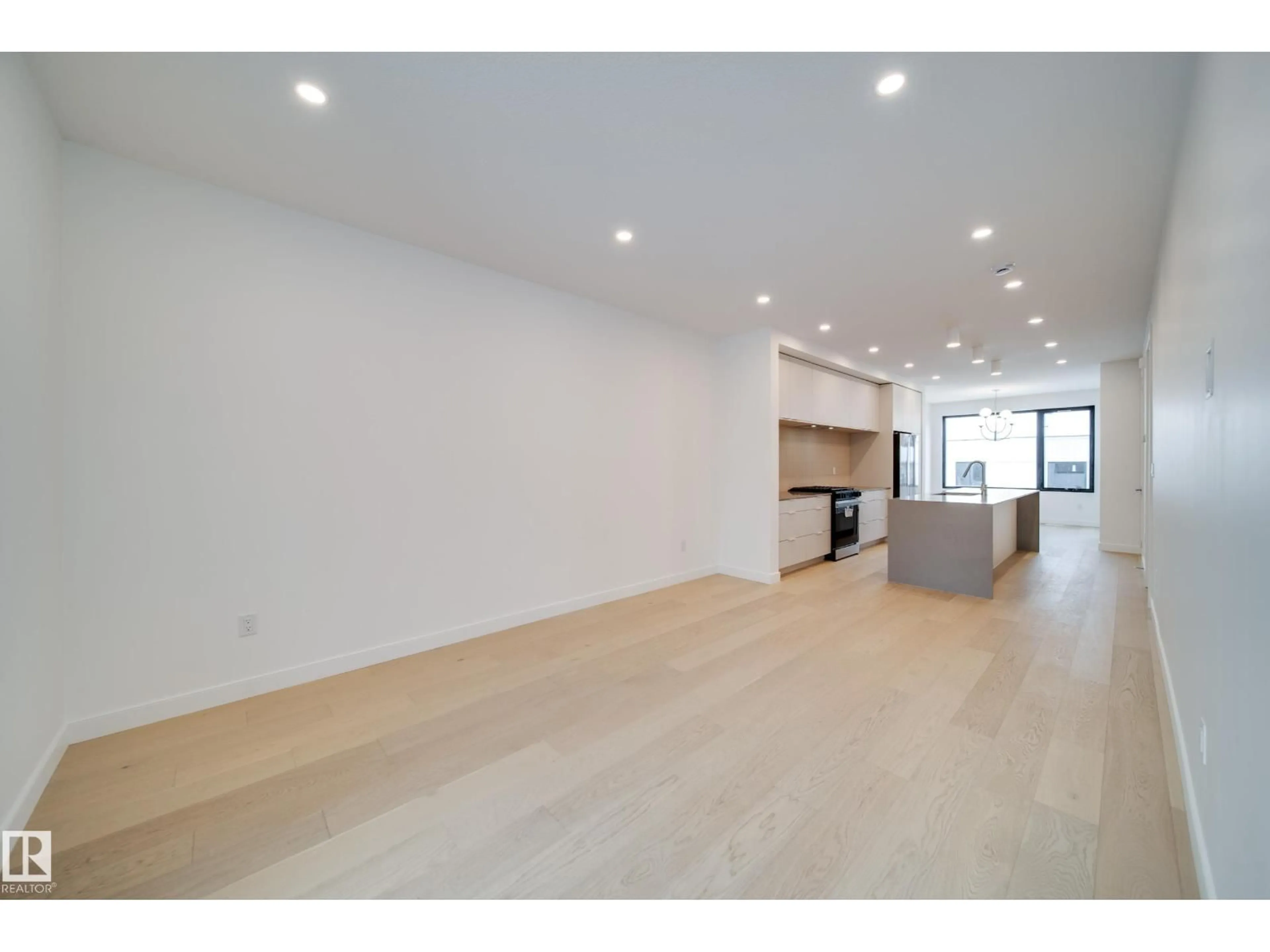 Unknown for 8522 80 AV, Edmonton Alberta T6C0W3