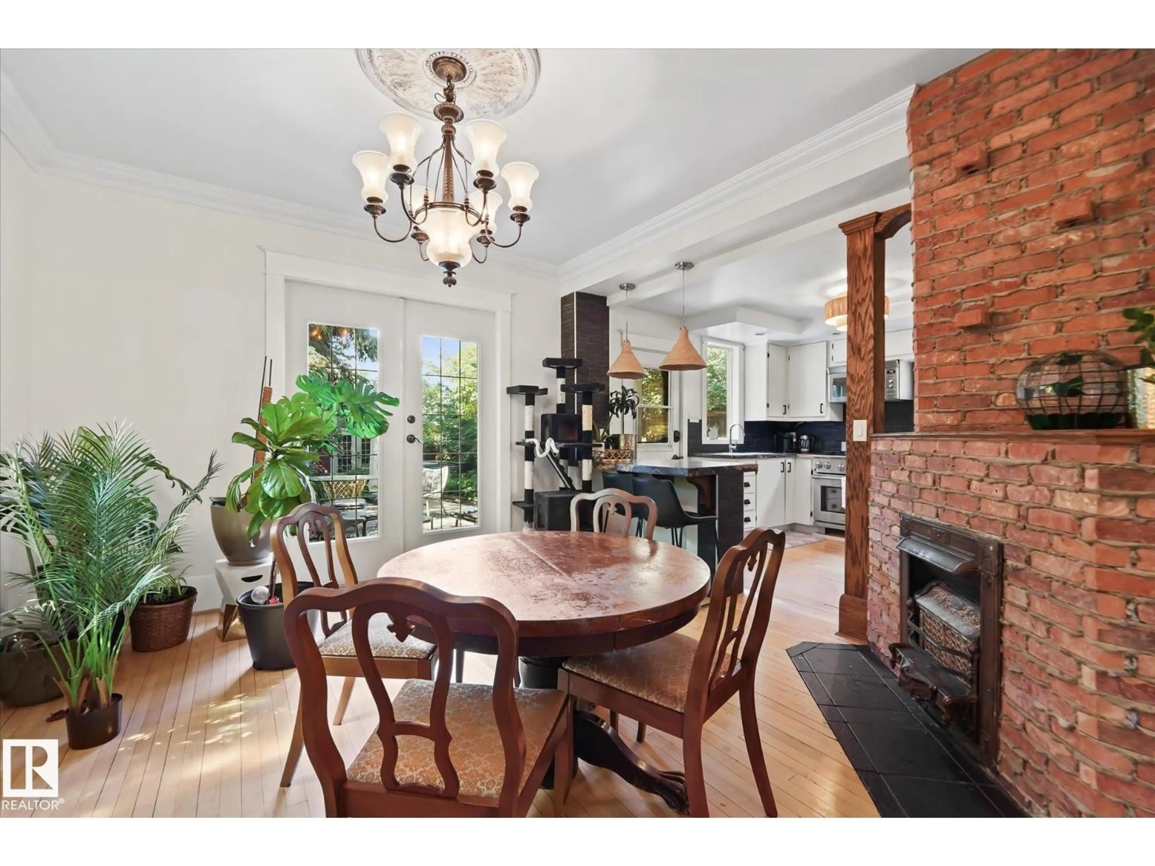 Dining room, wood/laminate floor for NW - 10838 126 ST, Edmonton Alberta T5M0P1