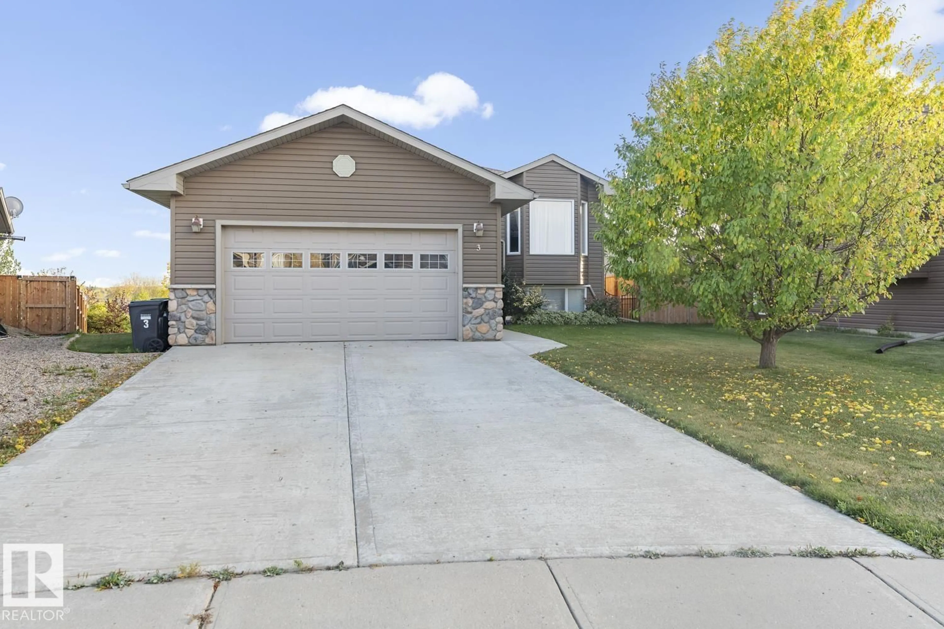 Home with vinyl exterior material, street for 3 SWEETGRASS PL, Cold Lake Alberta T9M0C1