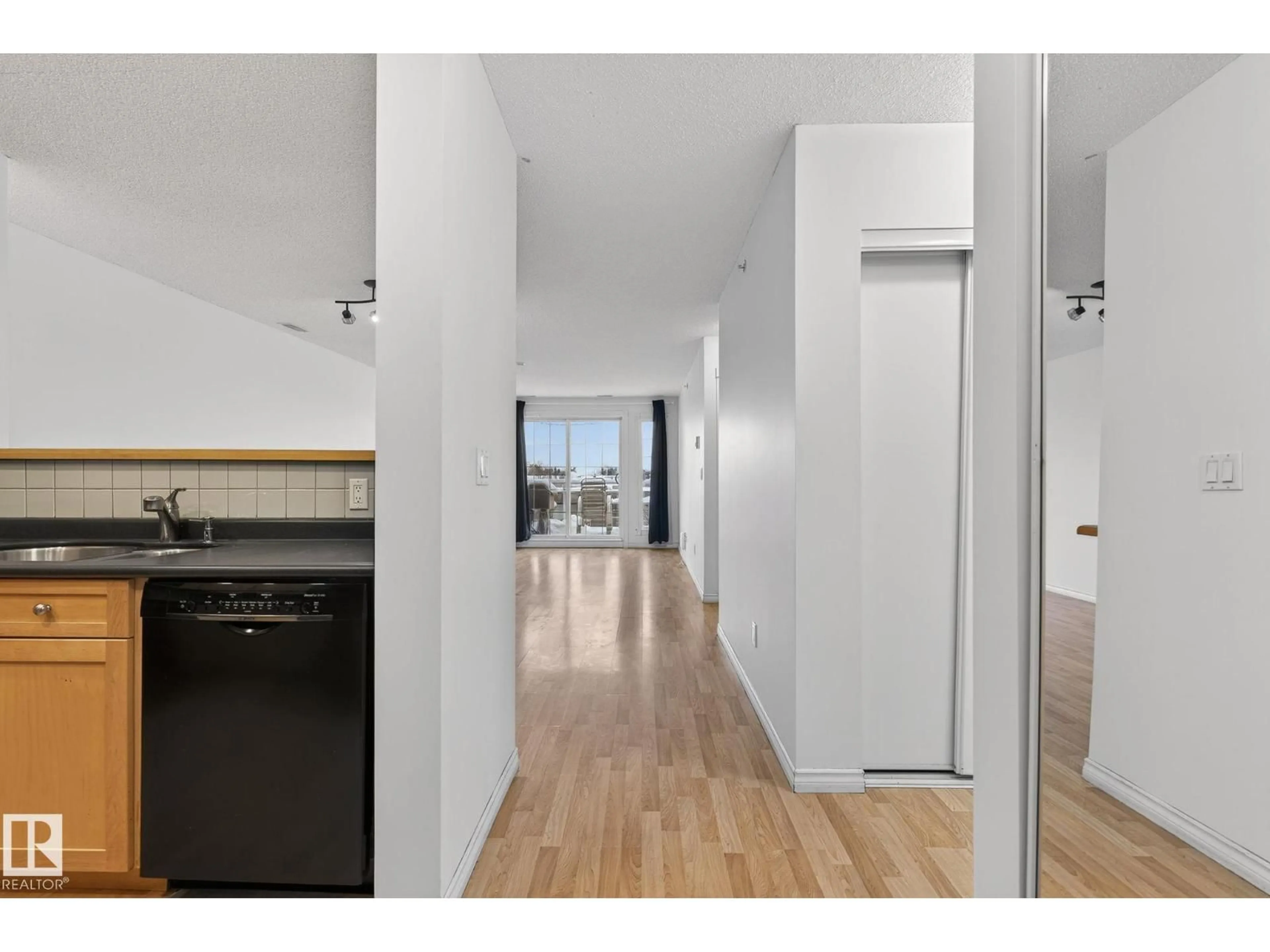 Unknown for 420 12110 106 AV, Edmonton Alberta T5N4R9