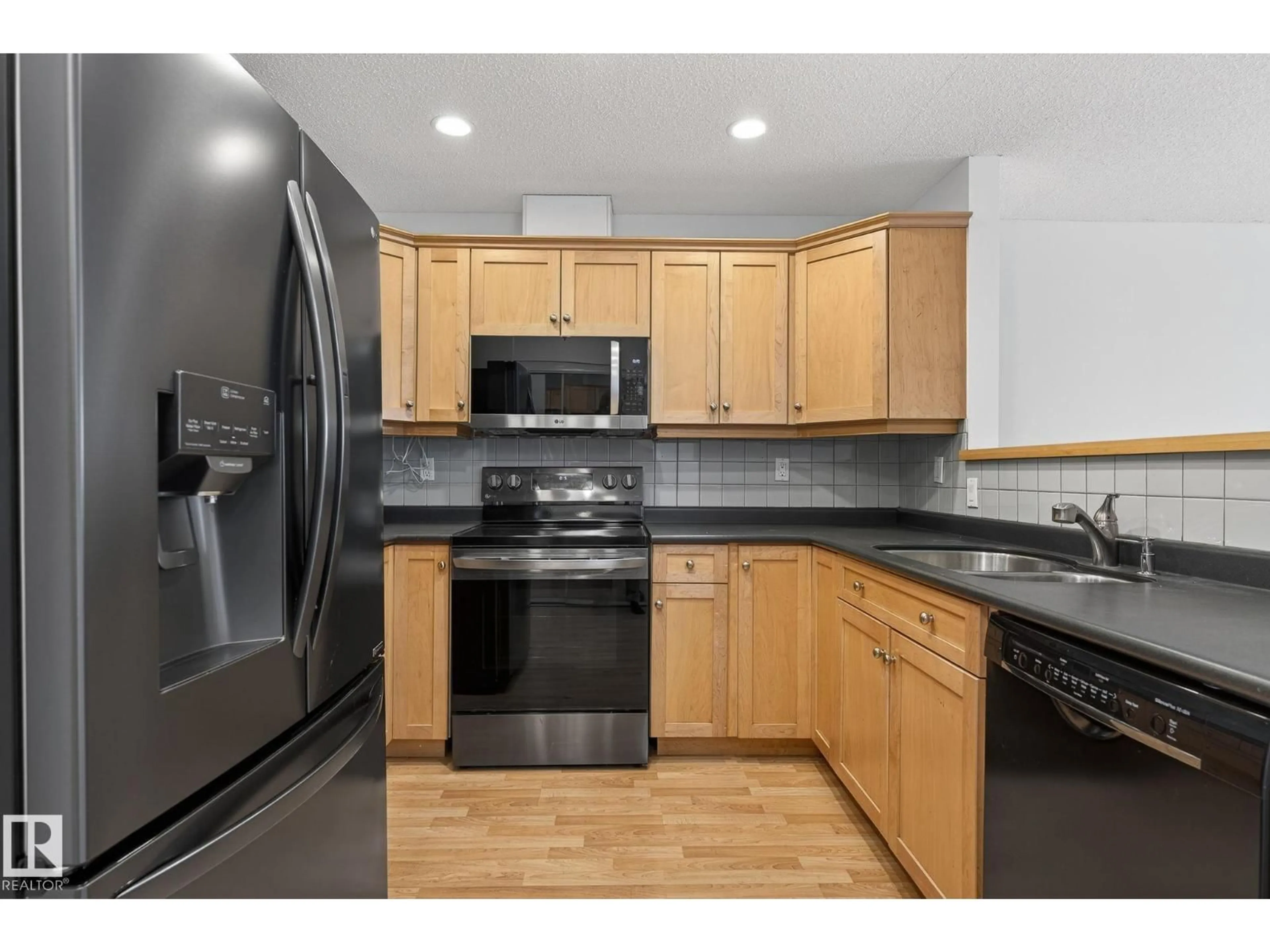 Standard kitchen, unknown for 420 12110 106 AV, Edmonton Alberta T5N4R9