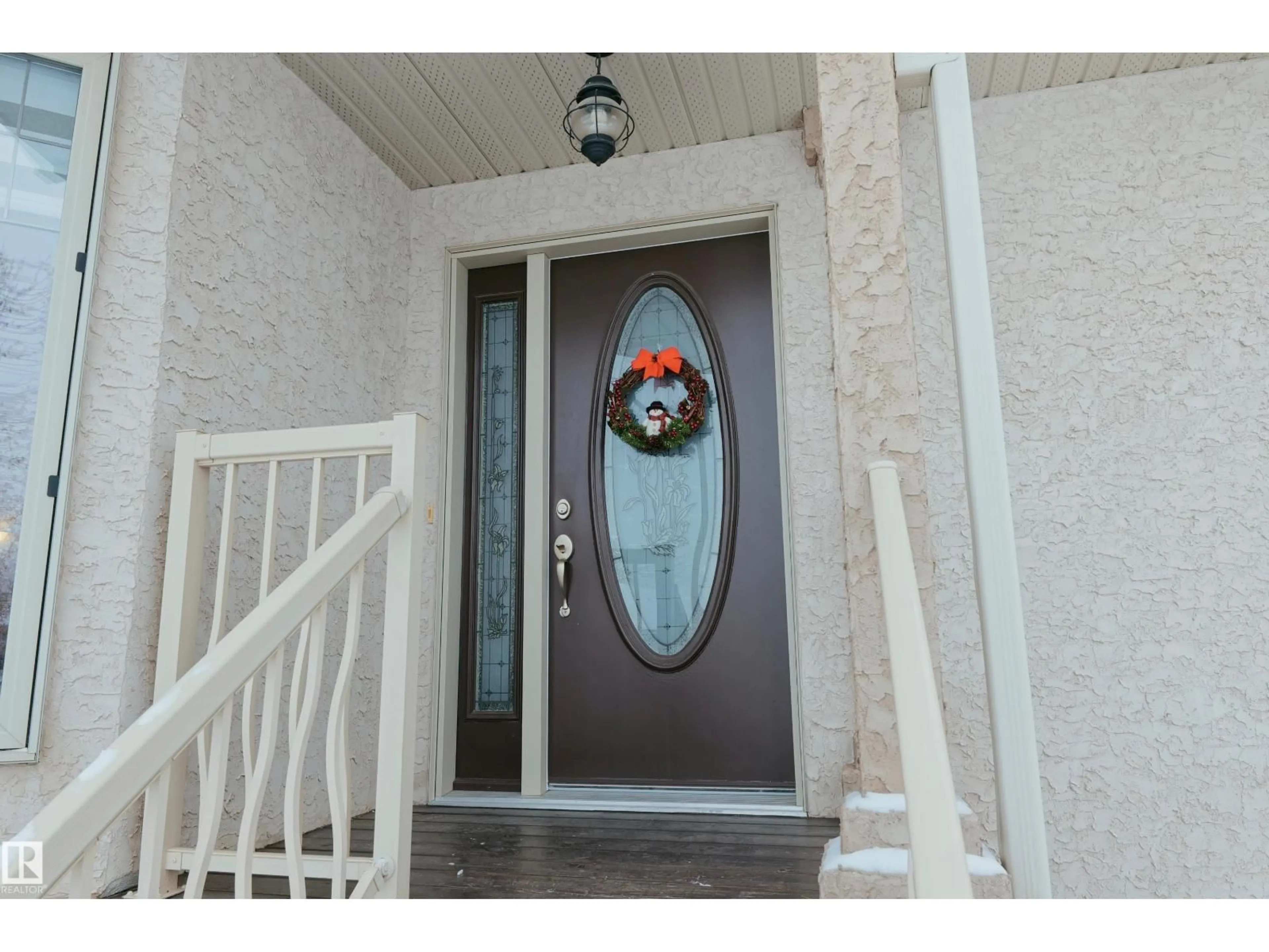 Indoor entryway for 5125 48 ST, Barrhead Alberta T7N1H2