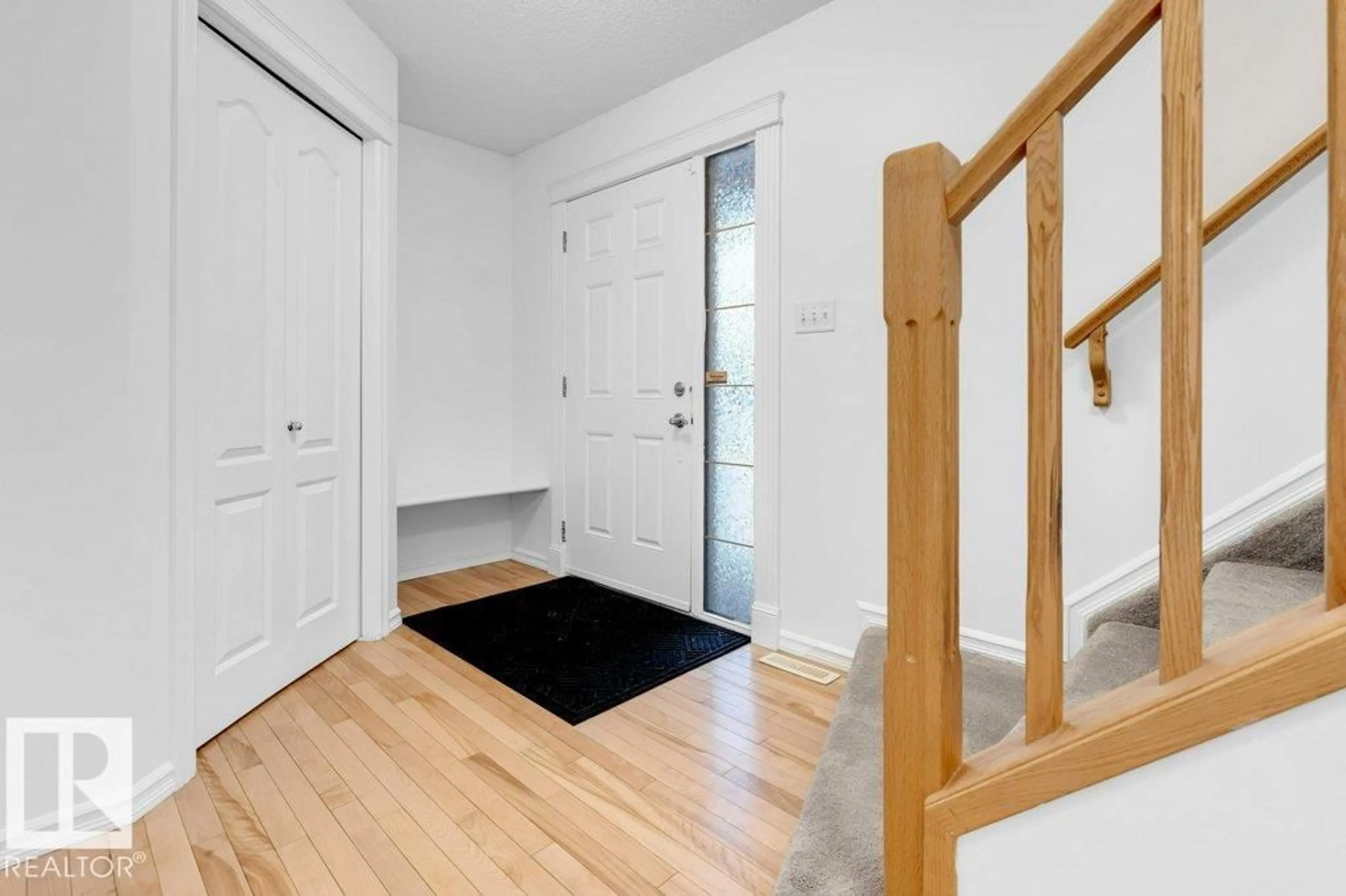 Indoor entryway for 8723 178 AV, Edmonton Alberta T5Z0B8