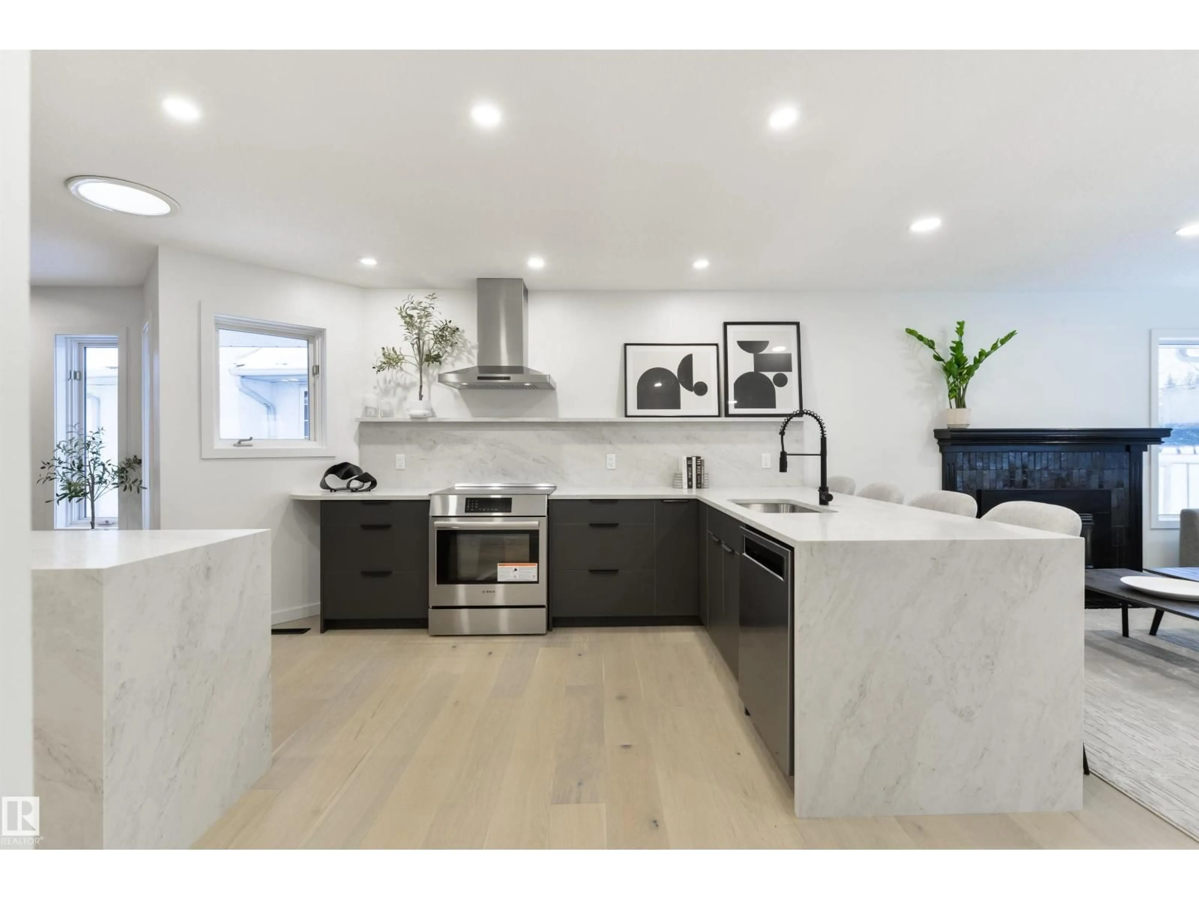 Open concept kitchen, unknown for 129 IRONWOOD PL, Edmonton Alberta T6J6R4