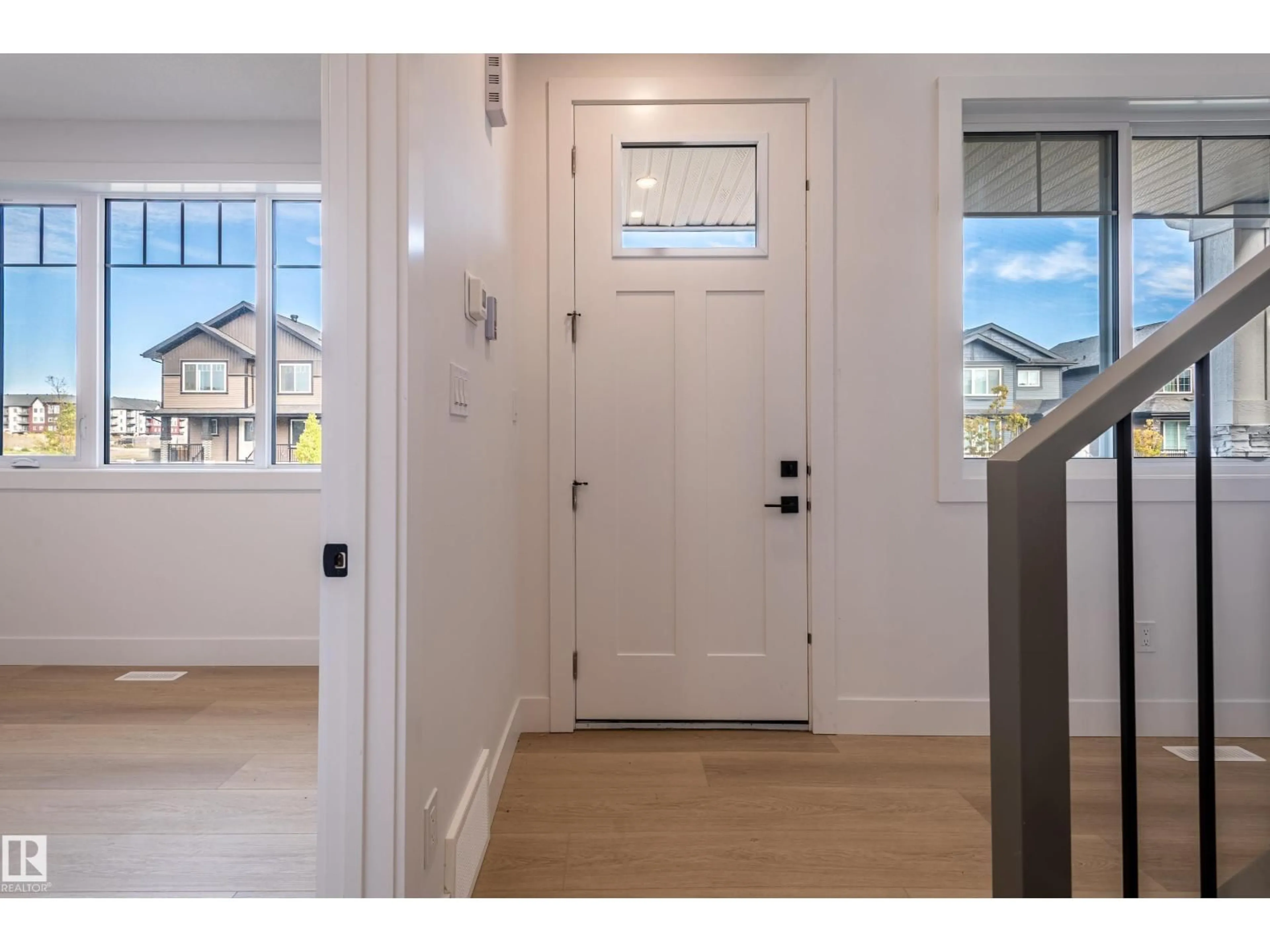 Indoor entryway for 6229 HAMPTON GRAY AV, Edmonton Alberta T5E6X7