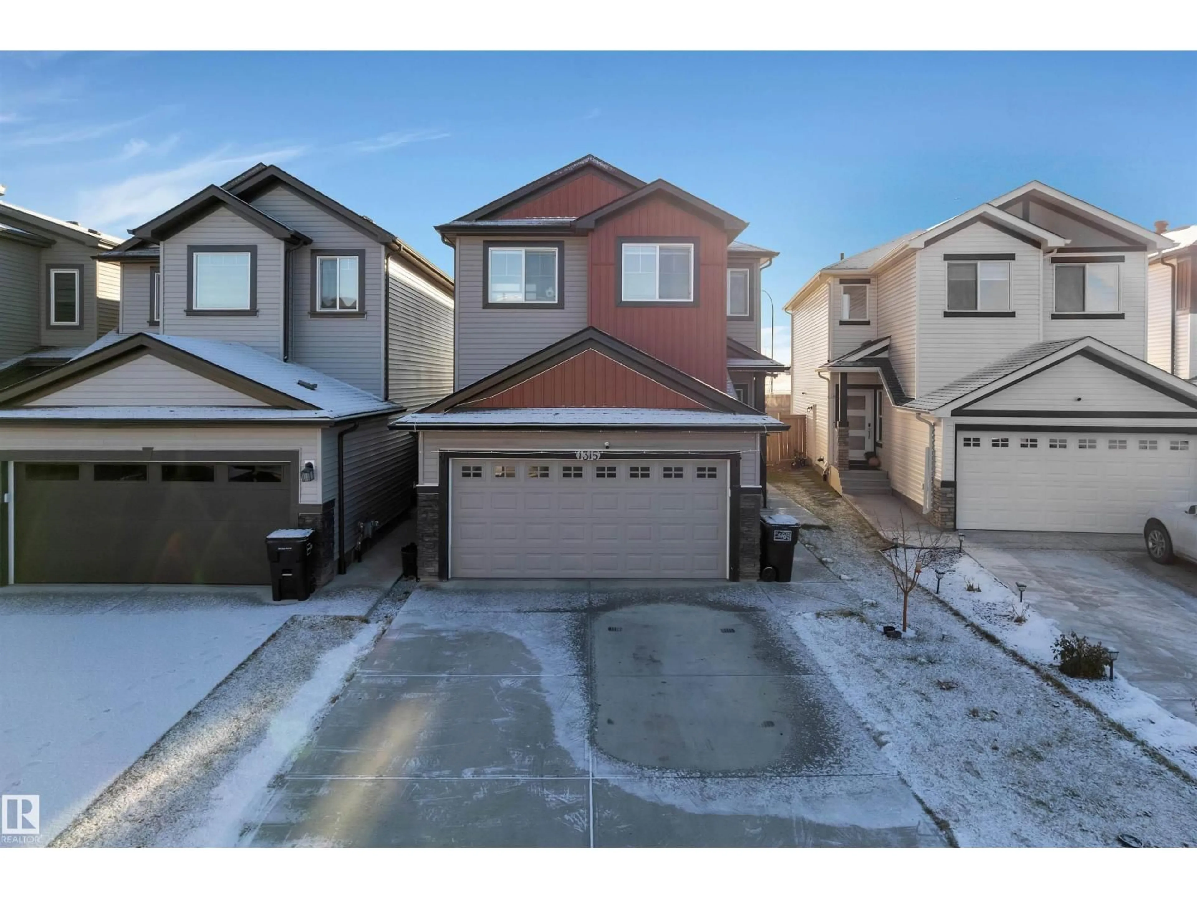 A pic from outside/outdoor area/front of a property/back of a property/a pic from drone, street for NW - 1315 20 ST, Edmonton Alberta T6T2R8