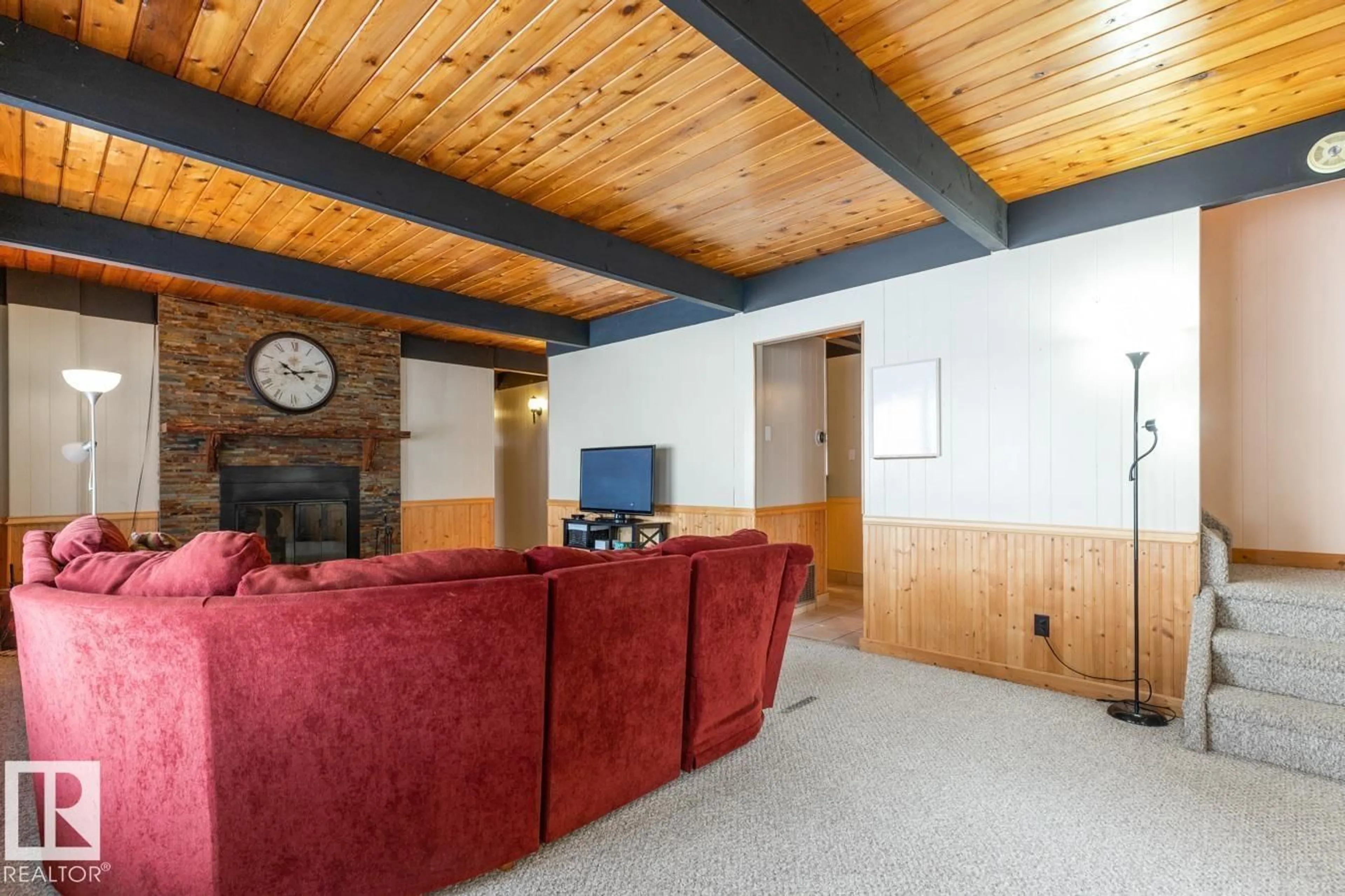 Lobby for 311 3RD ST, Rural Lac Ste. Anne County Alberta T0E0L0