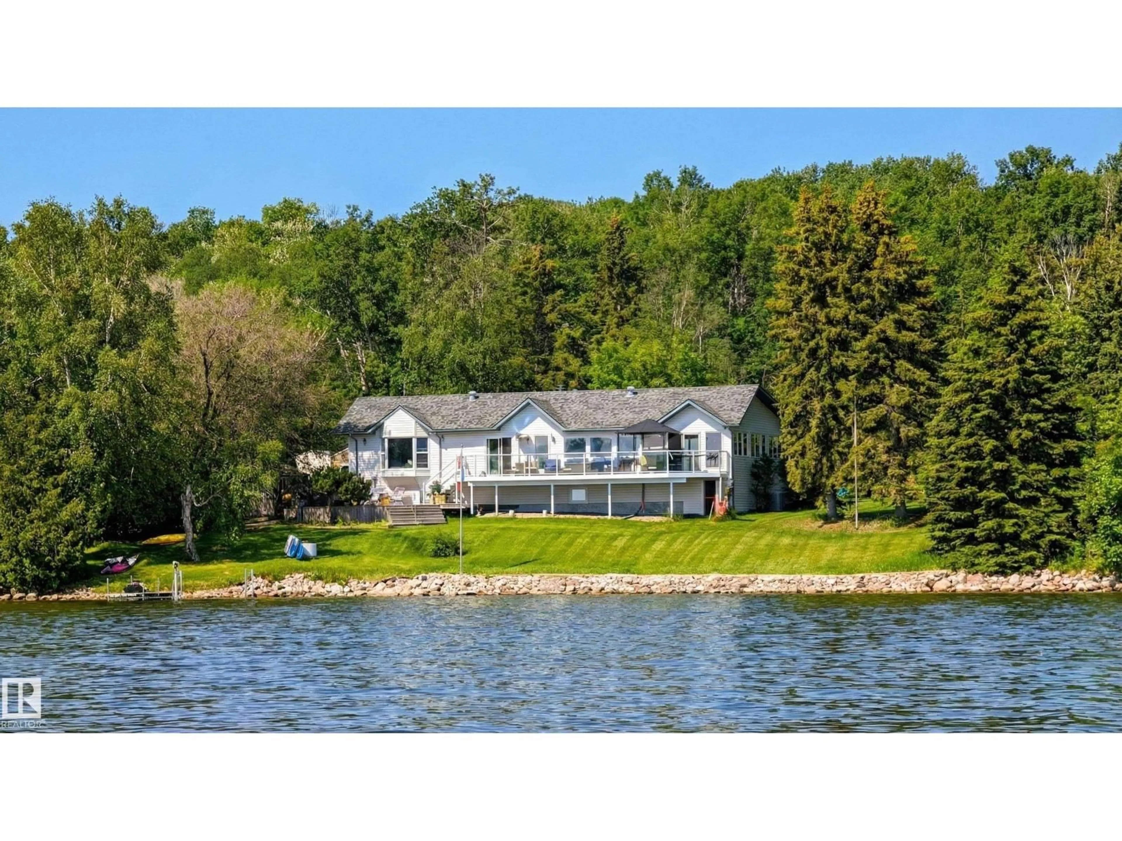 Home with vinyl exterior material, water/lake/river/ocean view for 1006 28 ST, Cold Lake Alberta T9M1G2