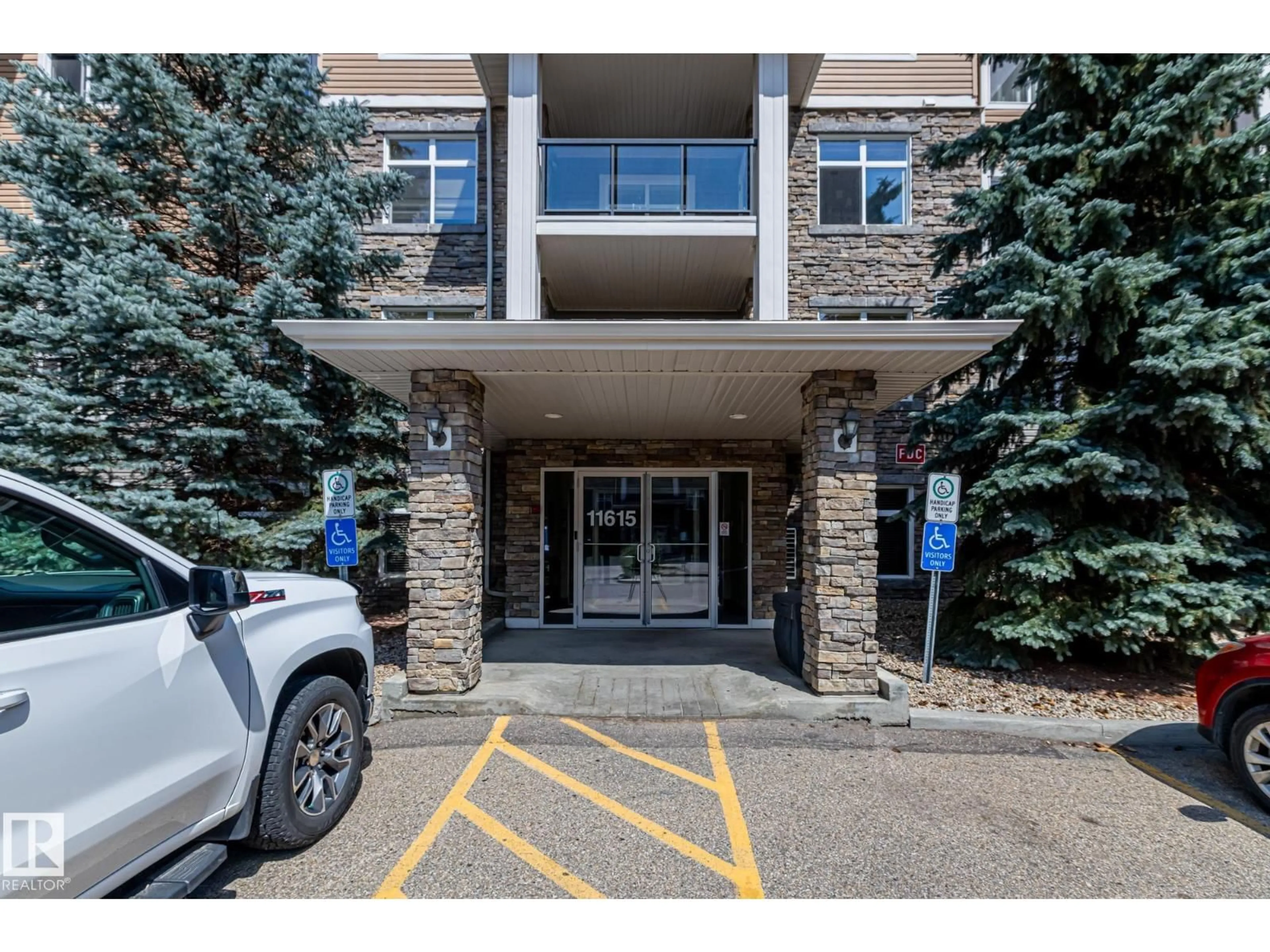 Indoor foyer for 313 - 11615 ELLERSLIE RD, Edmonton Alberta T6W0J3