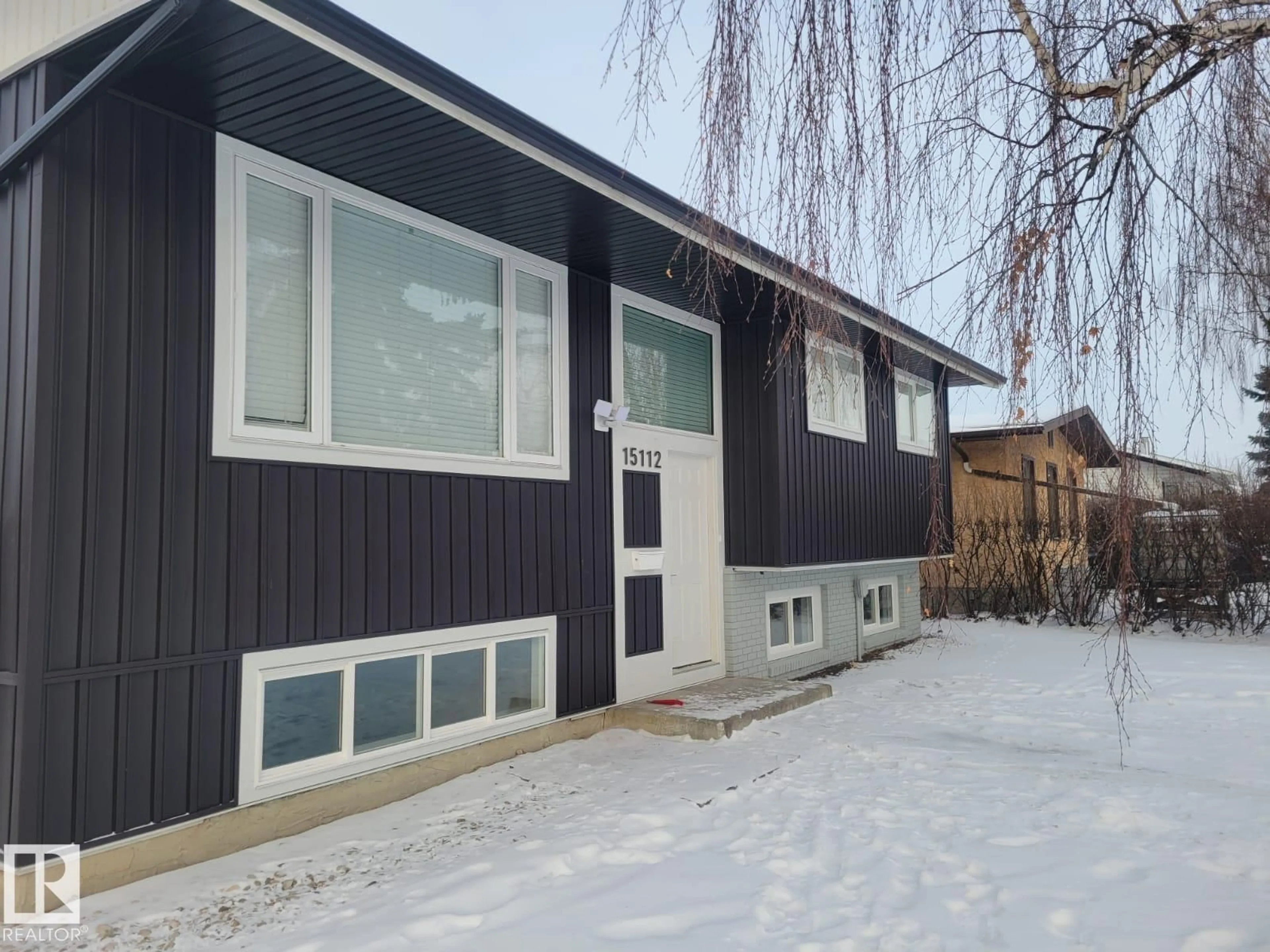 Home with vinyl exterior material, street for NW - 15112 72 ST, Edmonton Alberta T5C0R9