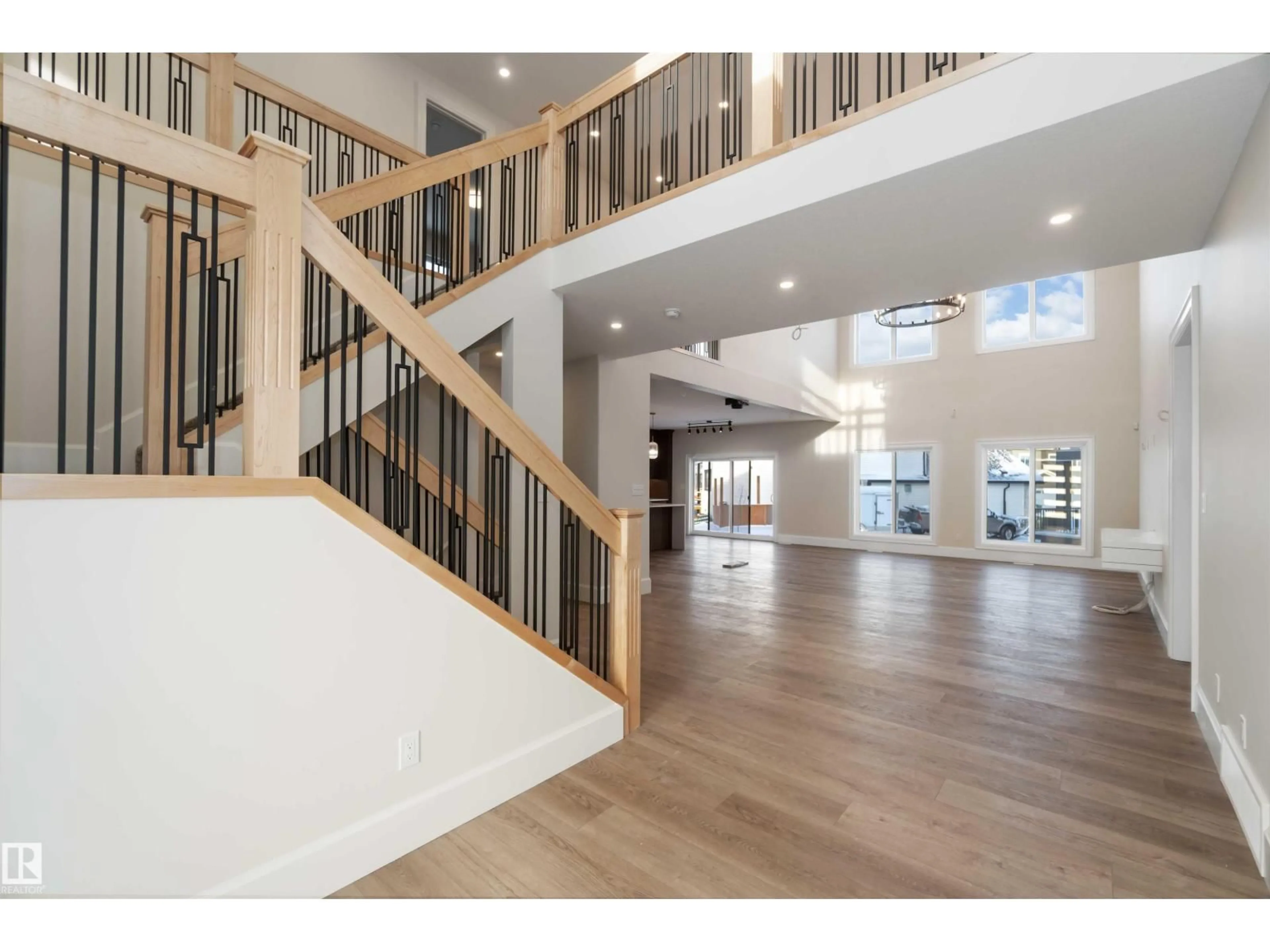 Indoor foyer for 3406 SOLEIL BV, Beaumont Alberta T4X2X8