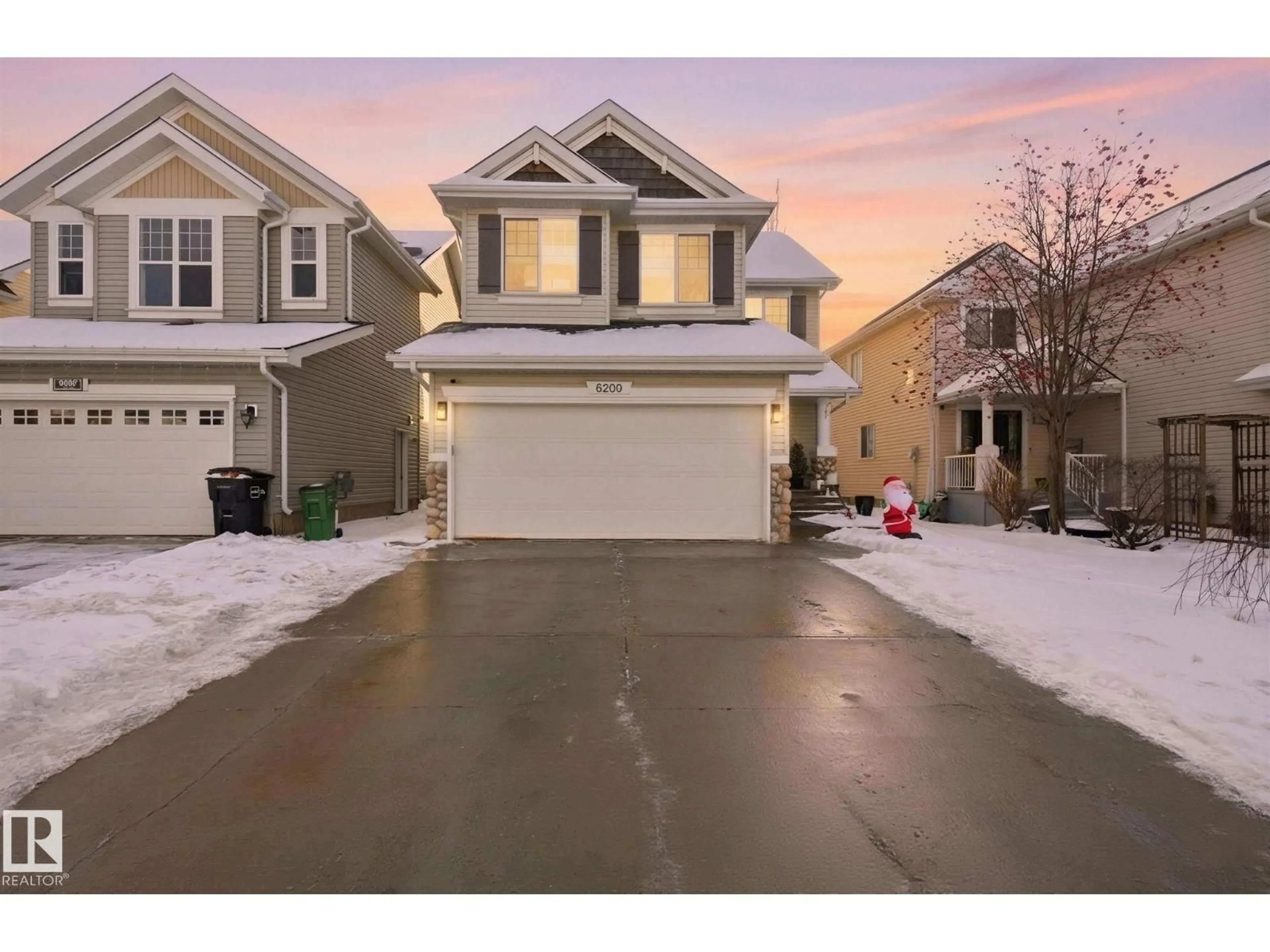 Unknown for 8209 14 AV, Edmonton Alberta T6X0A6