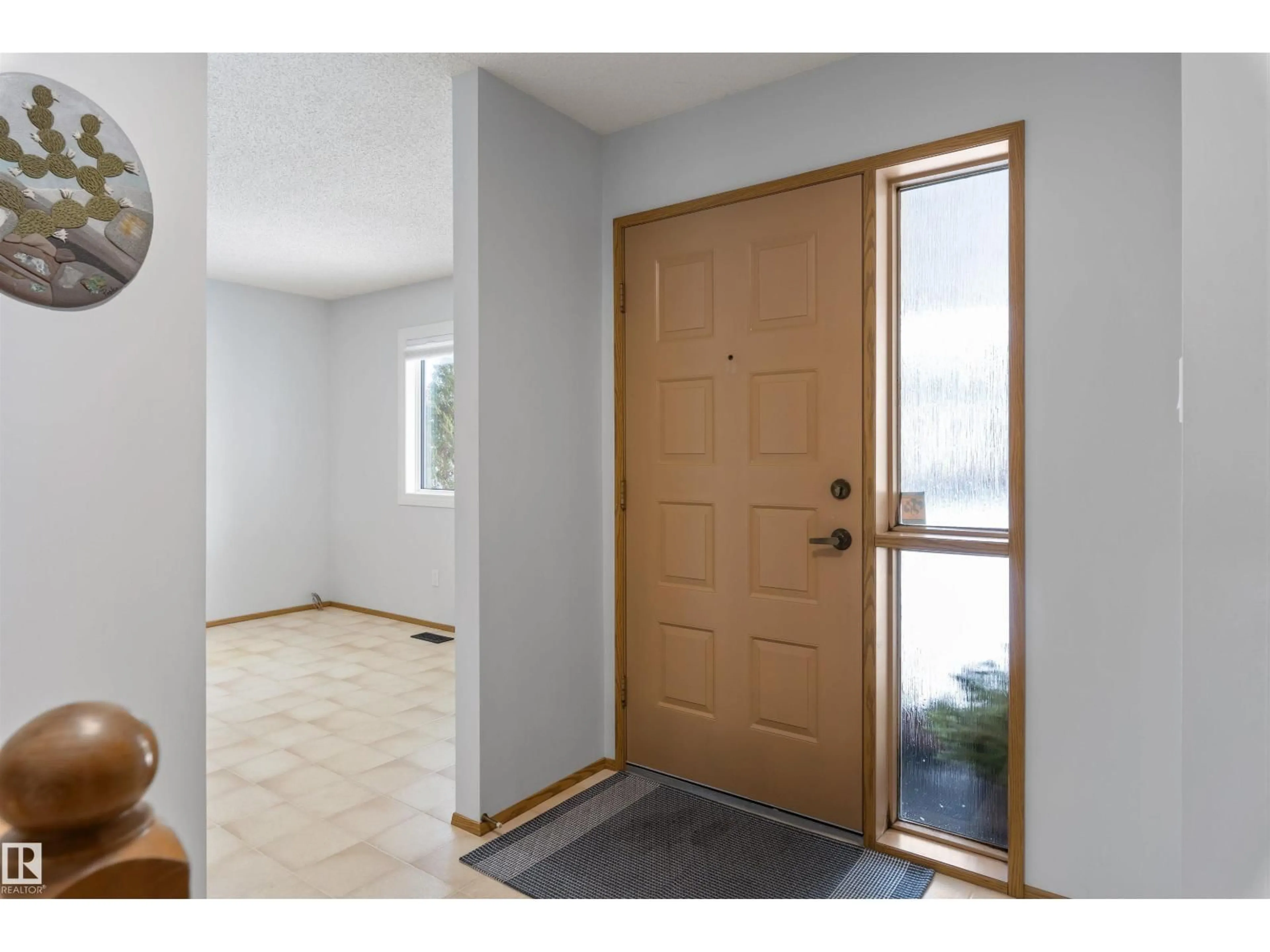 Indoor entryway for 10854 11 AV, Edmonton Alberta T6J6H9