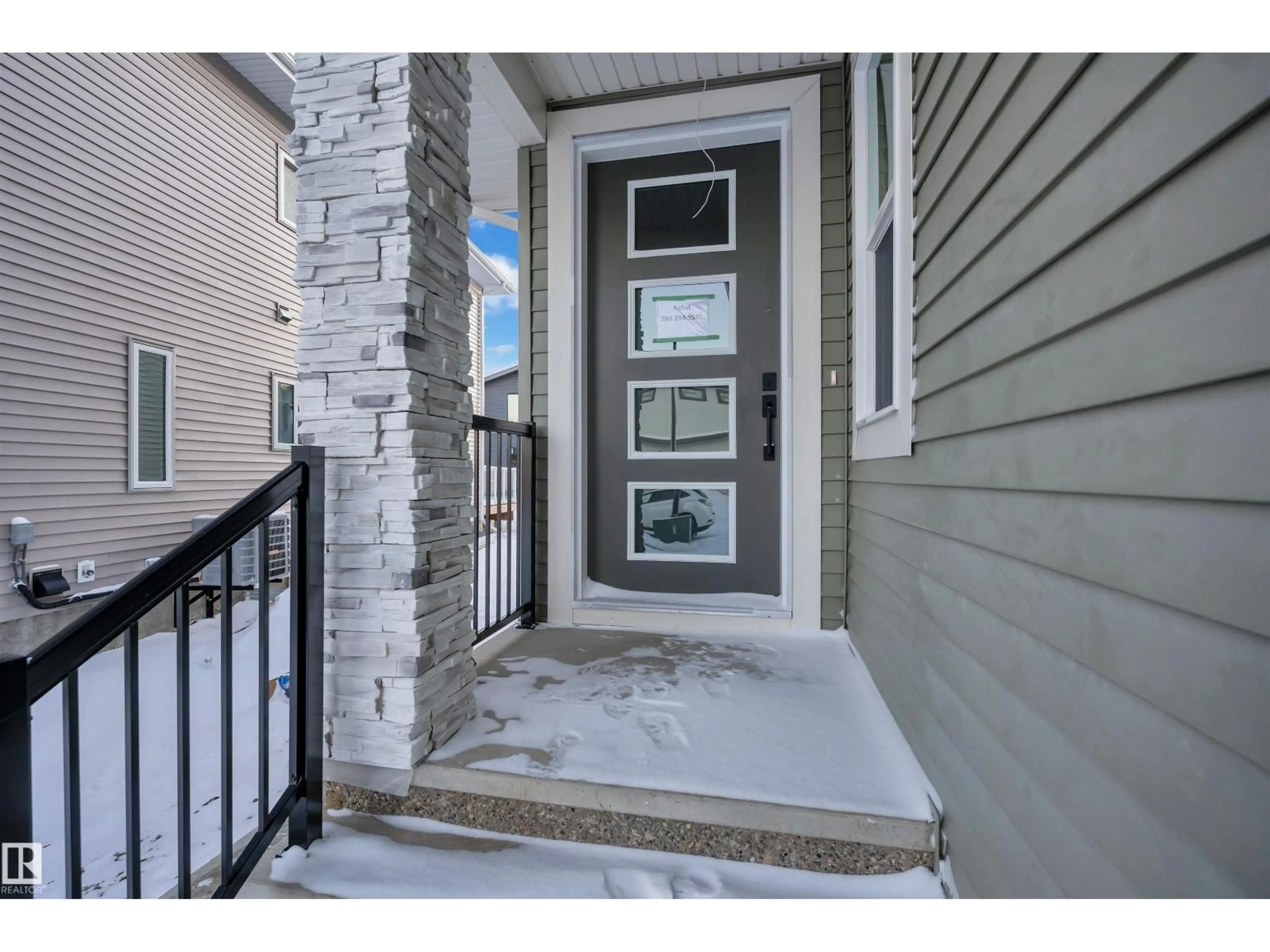 Indoor entryway for 2635 62 AV, Rural Leduc County Alberta T4X3A4