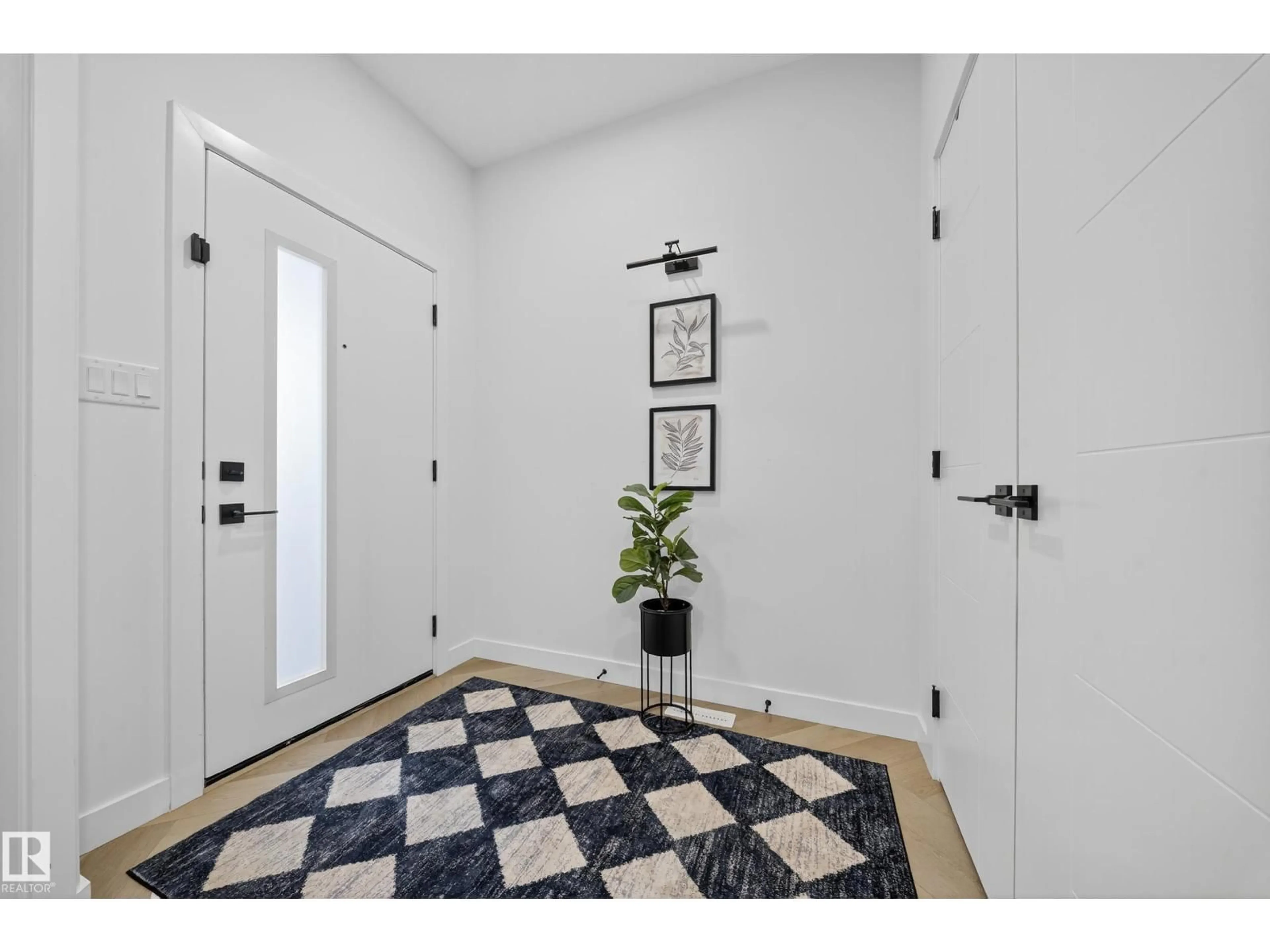 Indoor entryway for NE - 16527 3 ST, Edmonton Alberta T5Y4J2