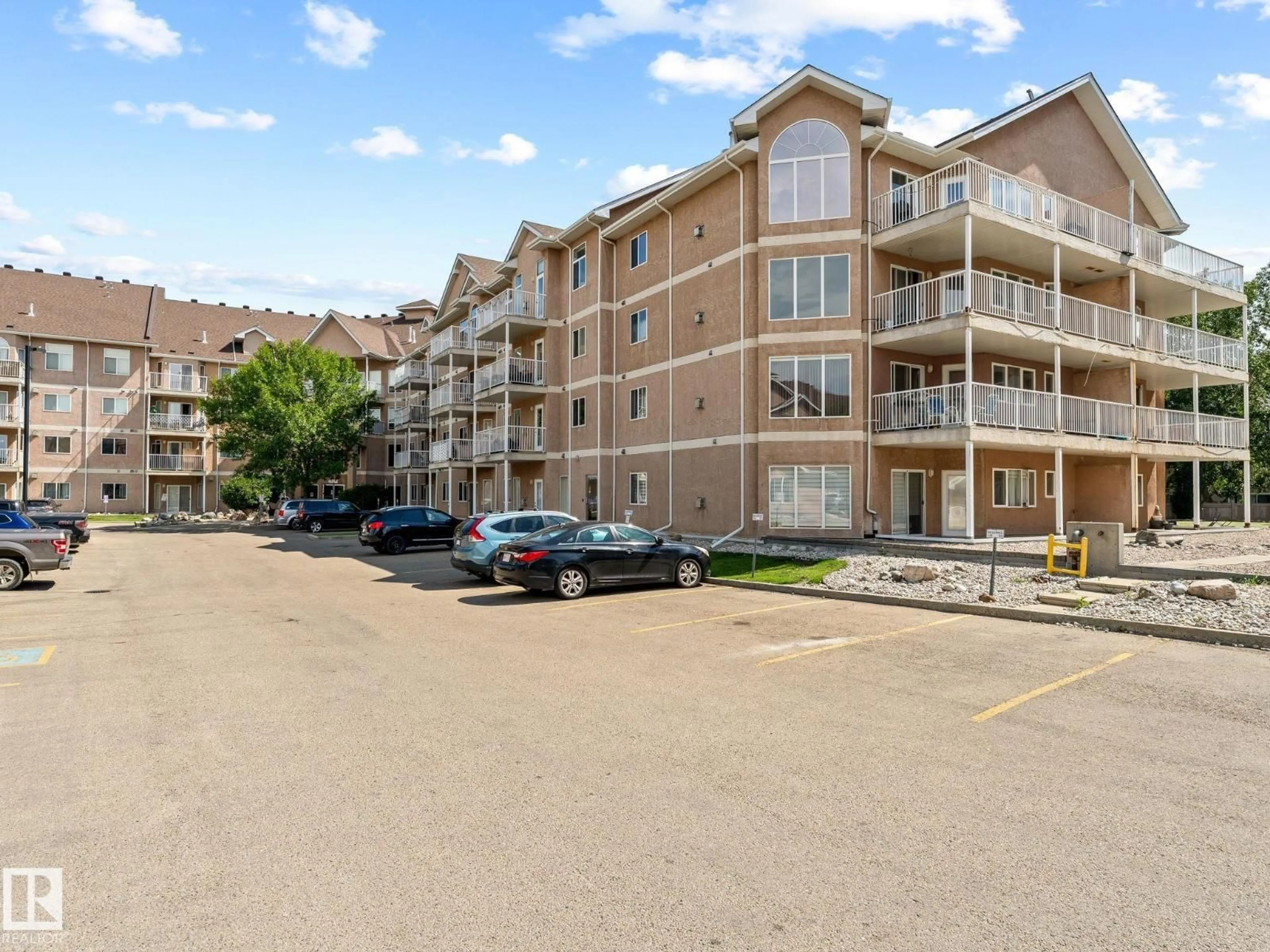 Patio, unknown for 426 - 4312 139 AV, Edmonton Alberta T5Y3J4