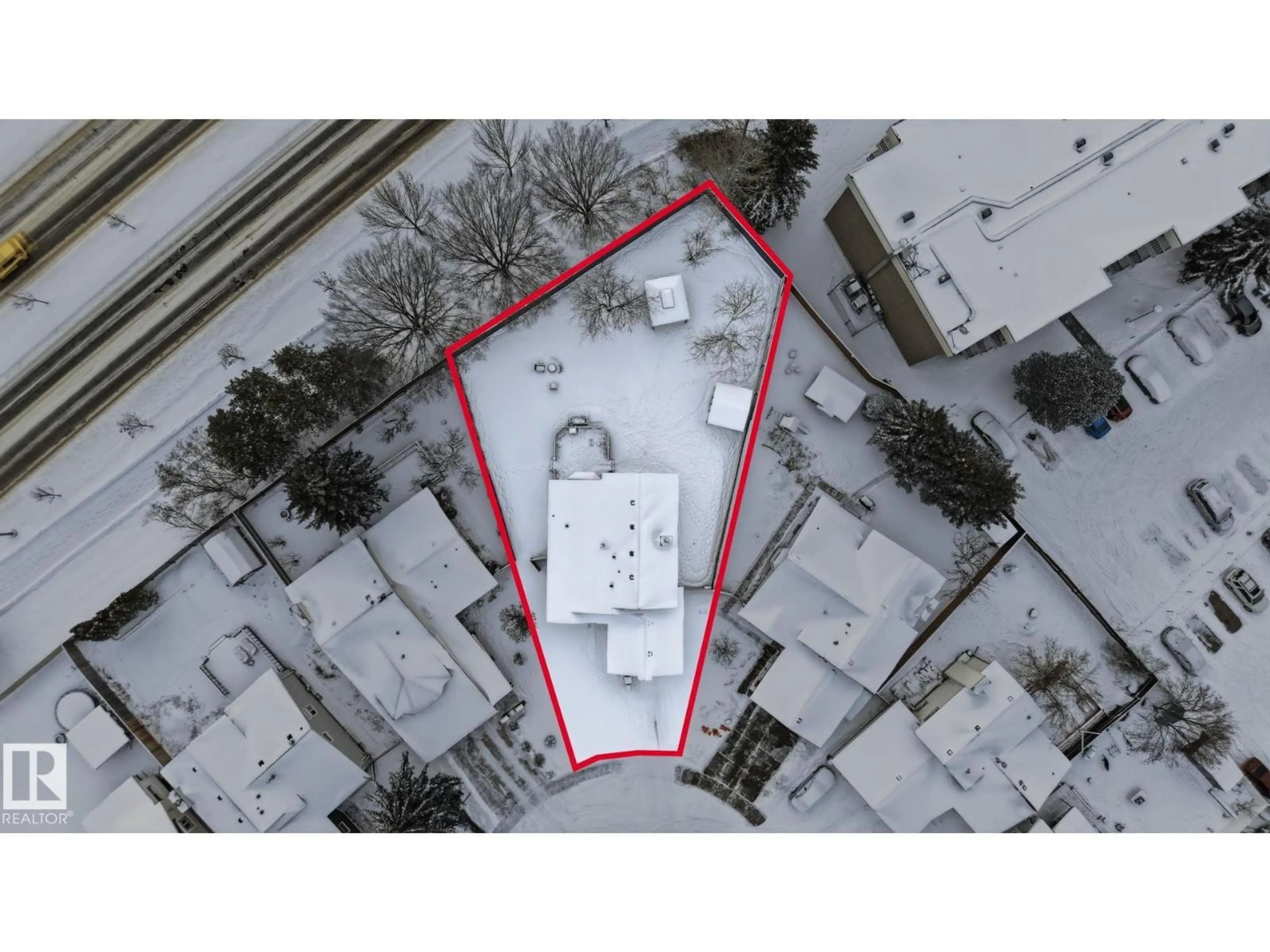 A pic from outside/outdoor area/front of a property/back of a property/a pic from drone, street for 3623 24 AV, Edmonton Alberta T6L4V5