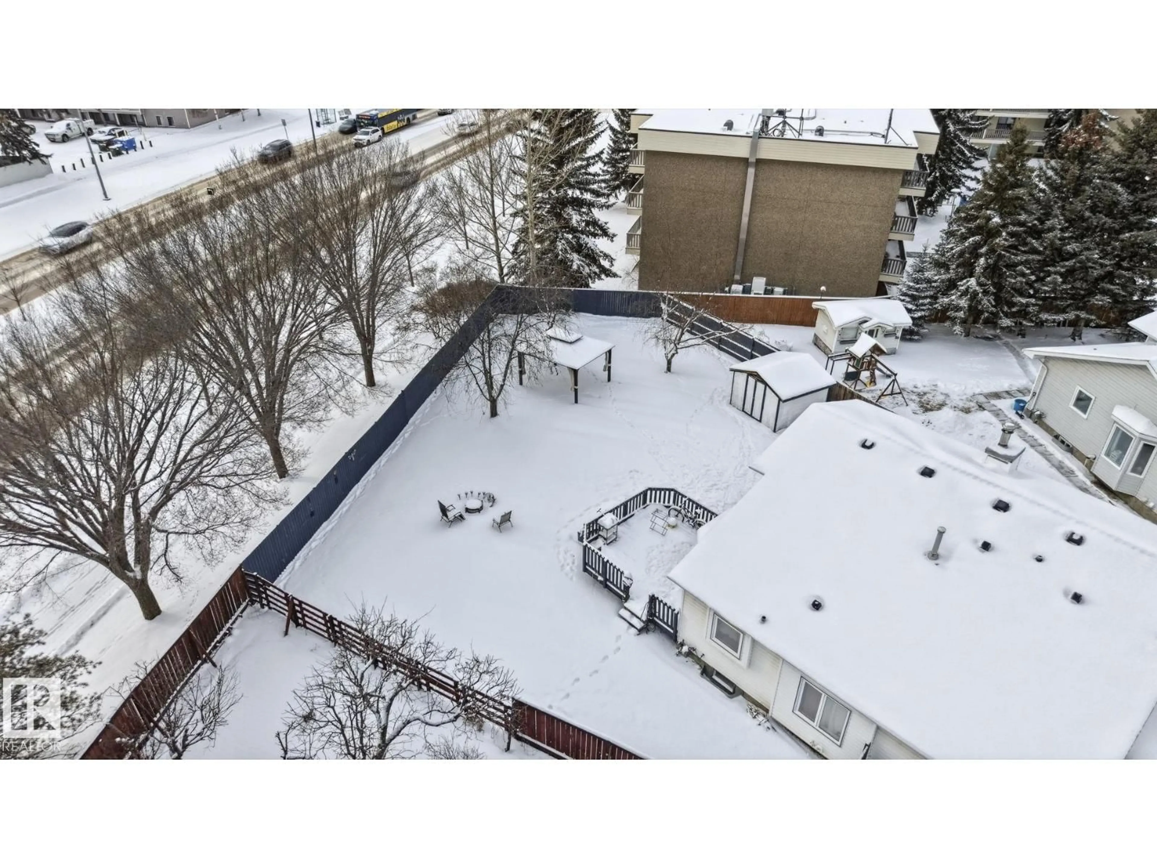 A pic from outside/outdoor area/front of a property/back of a property/a pic from drone, unknown for 3623 24 AV, Edmonton Alberta T6L4V5
