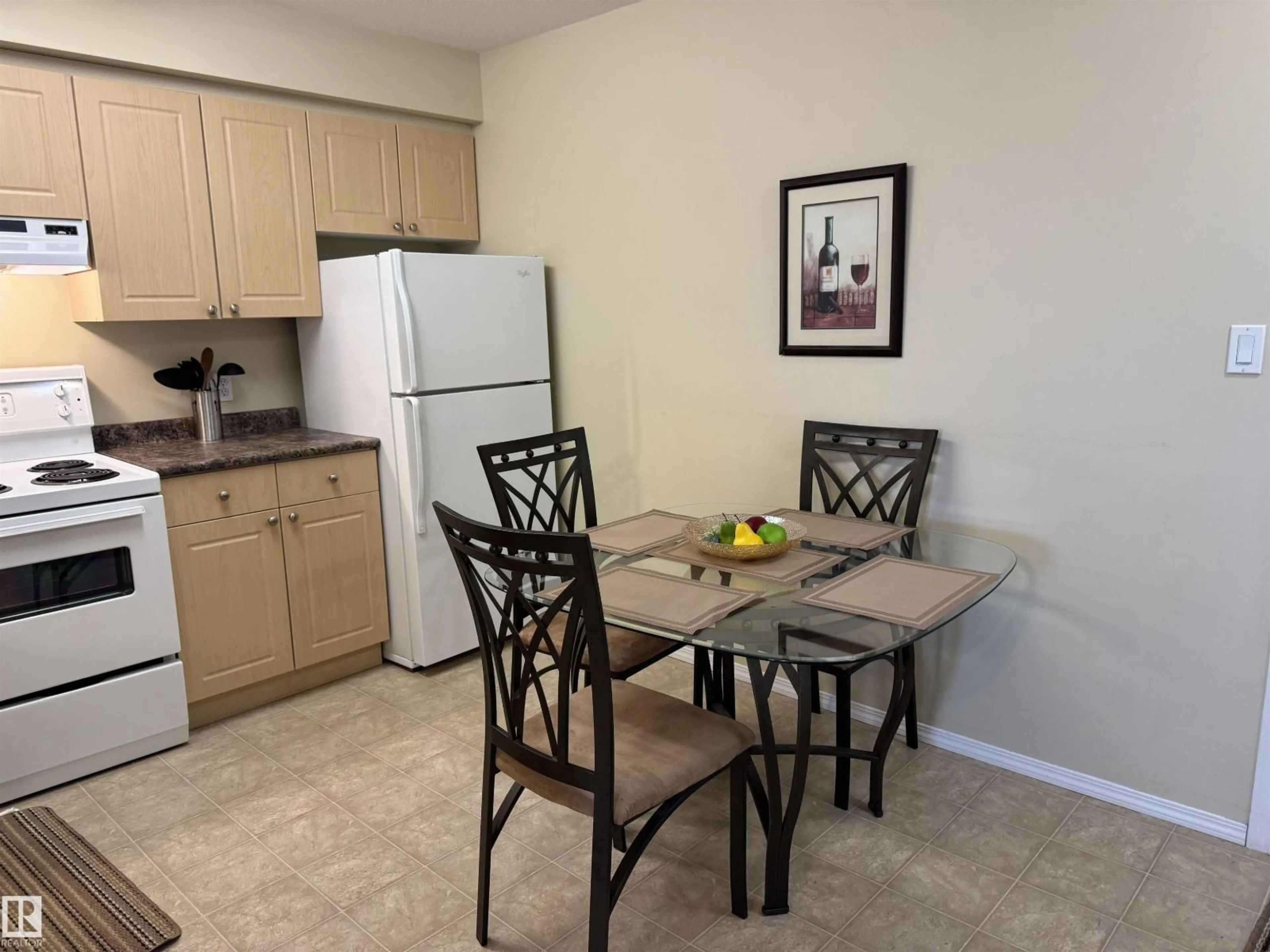 Standard kitchen, unknown for #427 - 8802 SOUTHFORT DR, Fort Saskatchewan Alberta T8L4R6