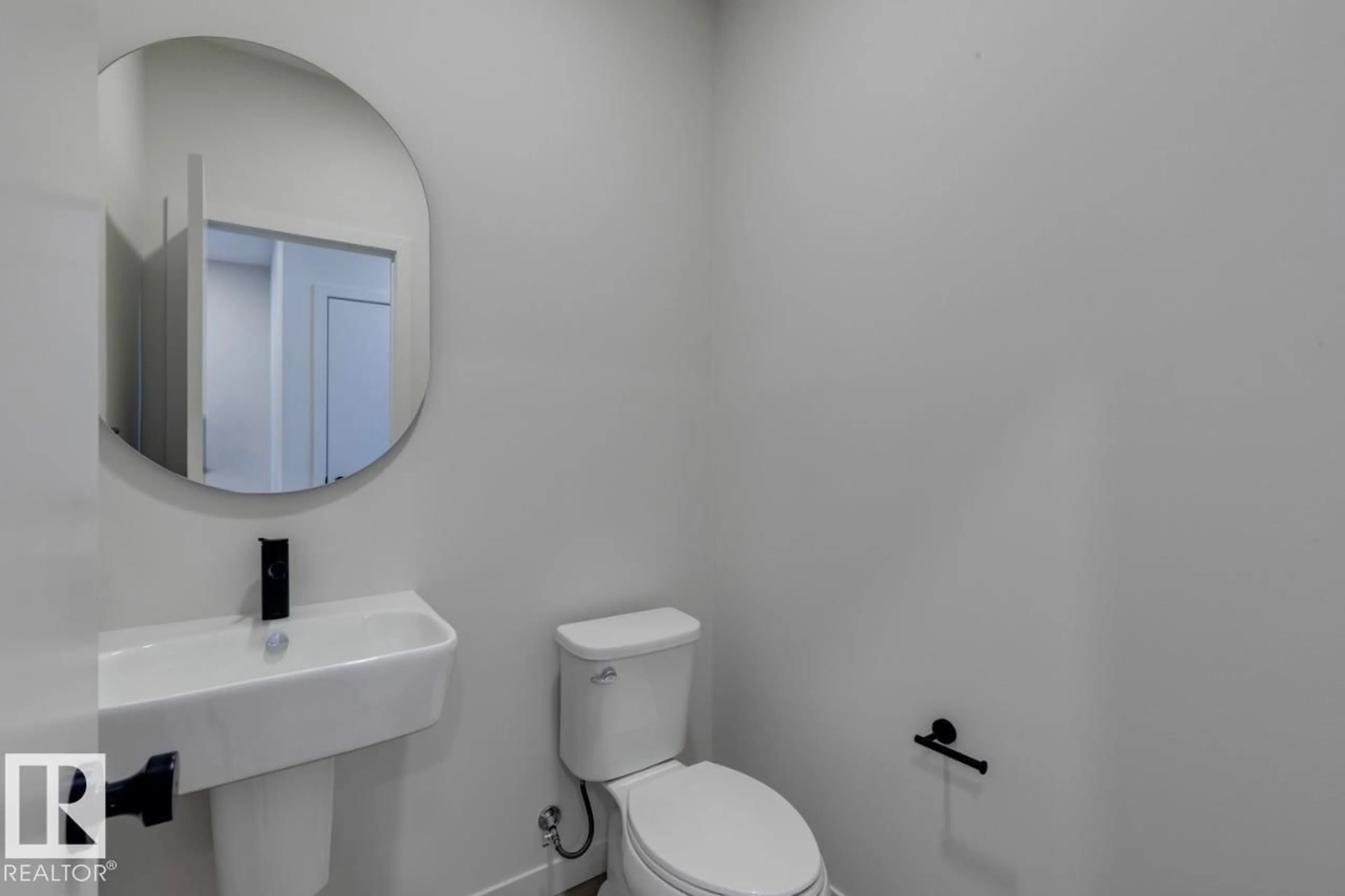 Standard bathroom, unknown for 7119 51 AV, Beaumont Alberta T4X3E6