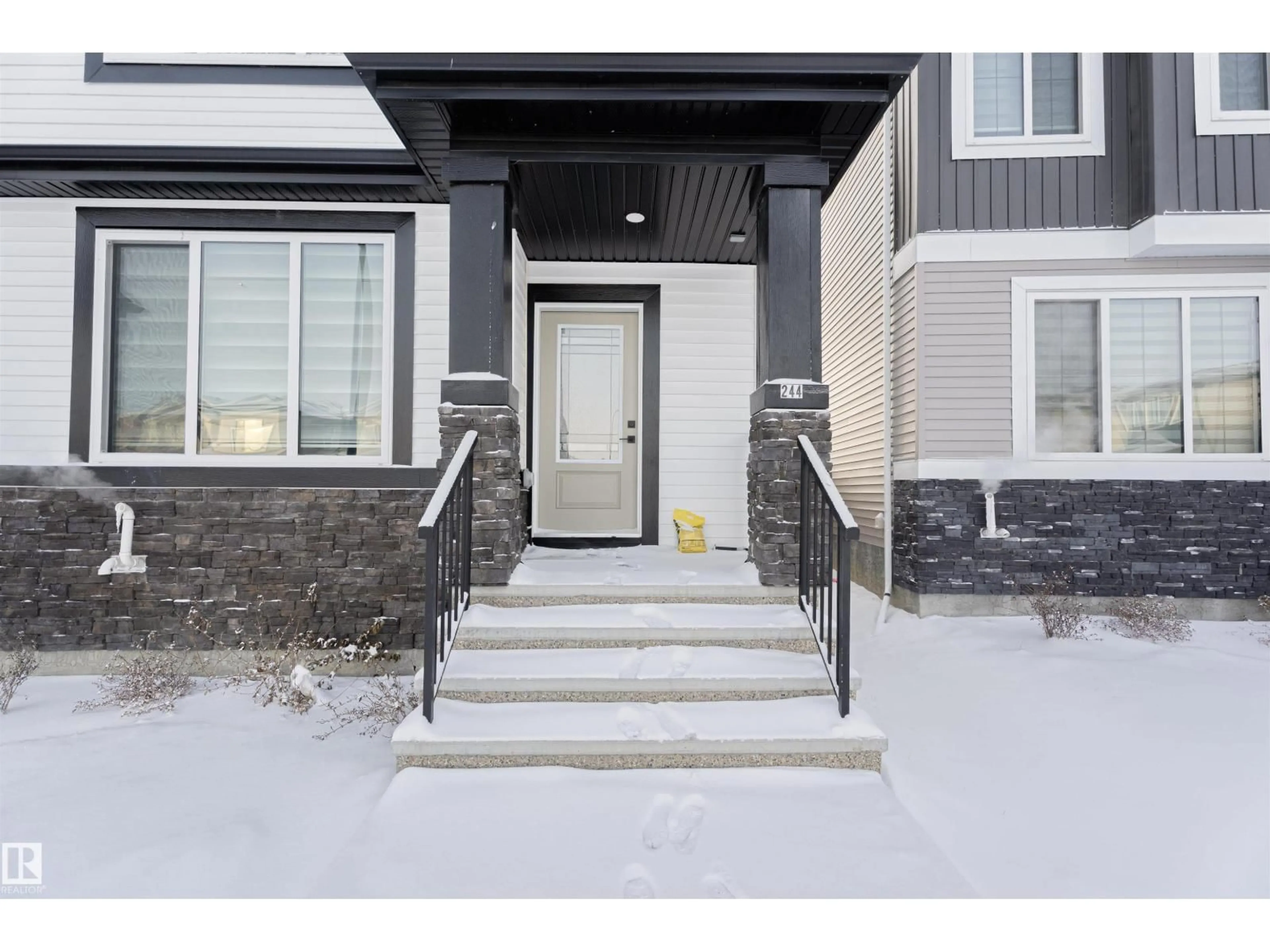Indoor entryway for 244 ROLSTON WD, Leduc Alberta T9E1N1