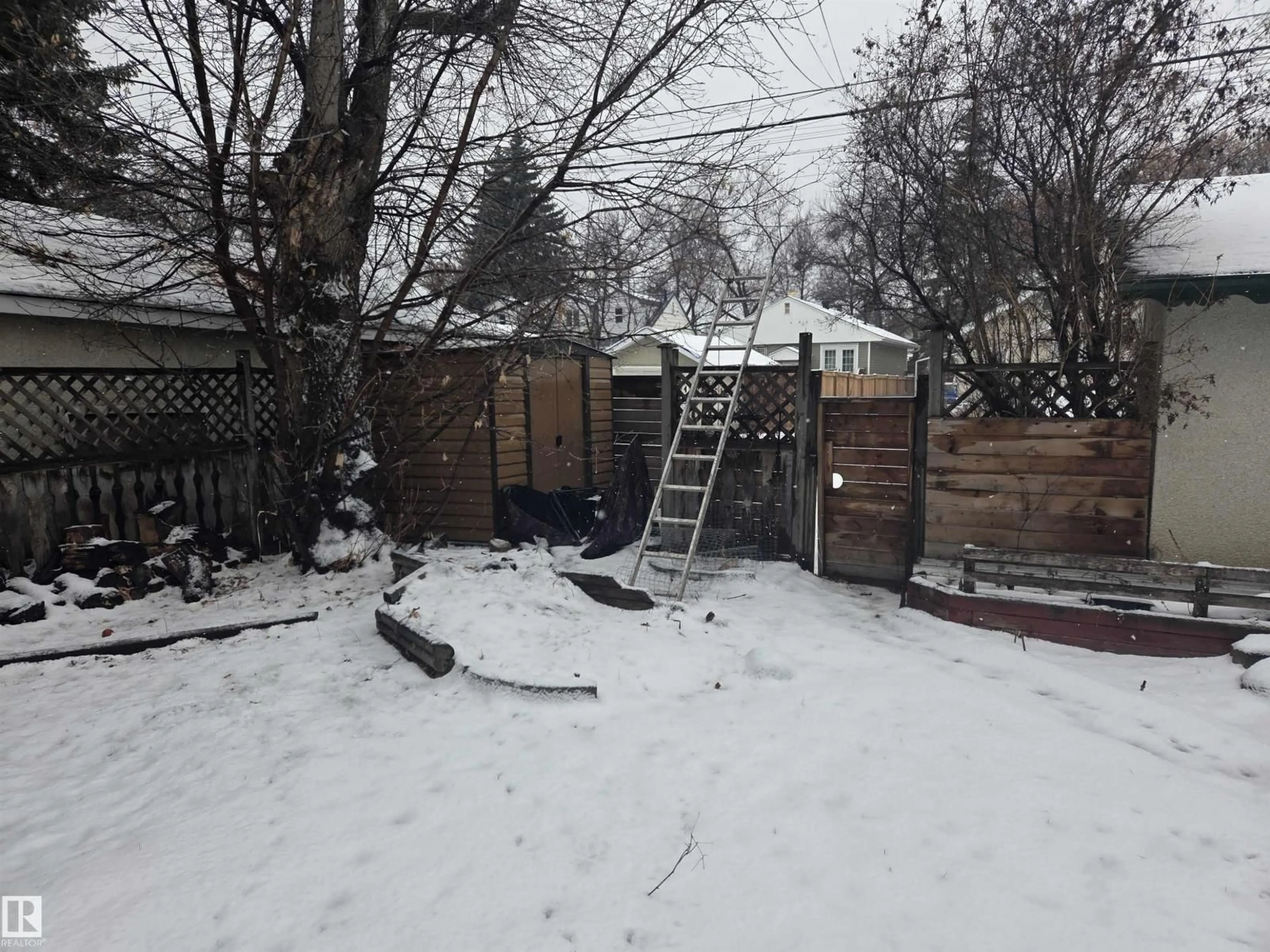 Shed for NW - 11516 88 ST, Edmonton Alberta T5B3R3