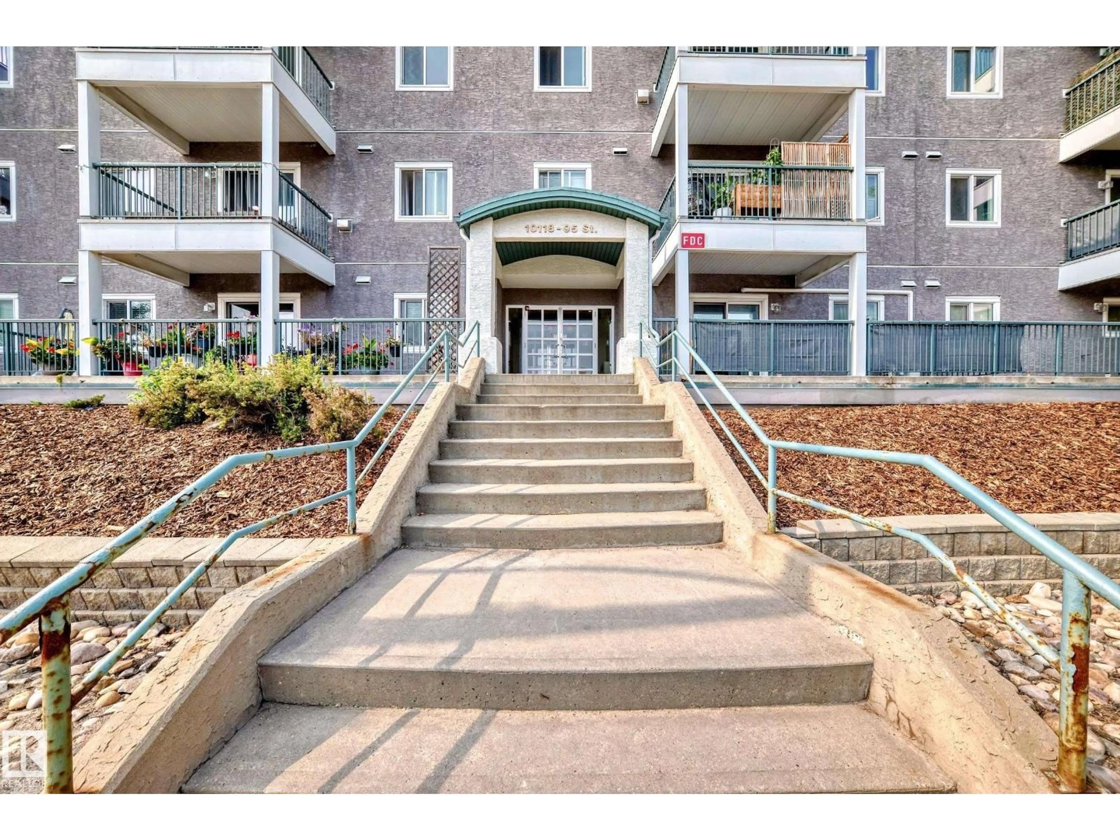 Unknown for #307 - 10118 95 ST, Edmonton Alberta T5H4R6