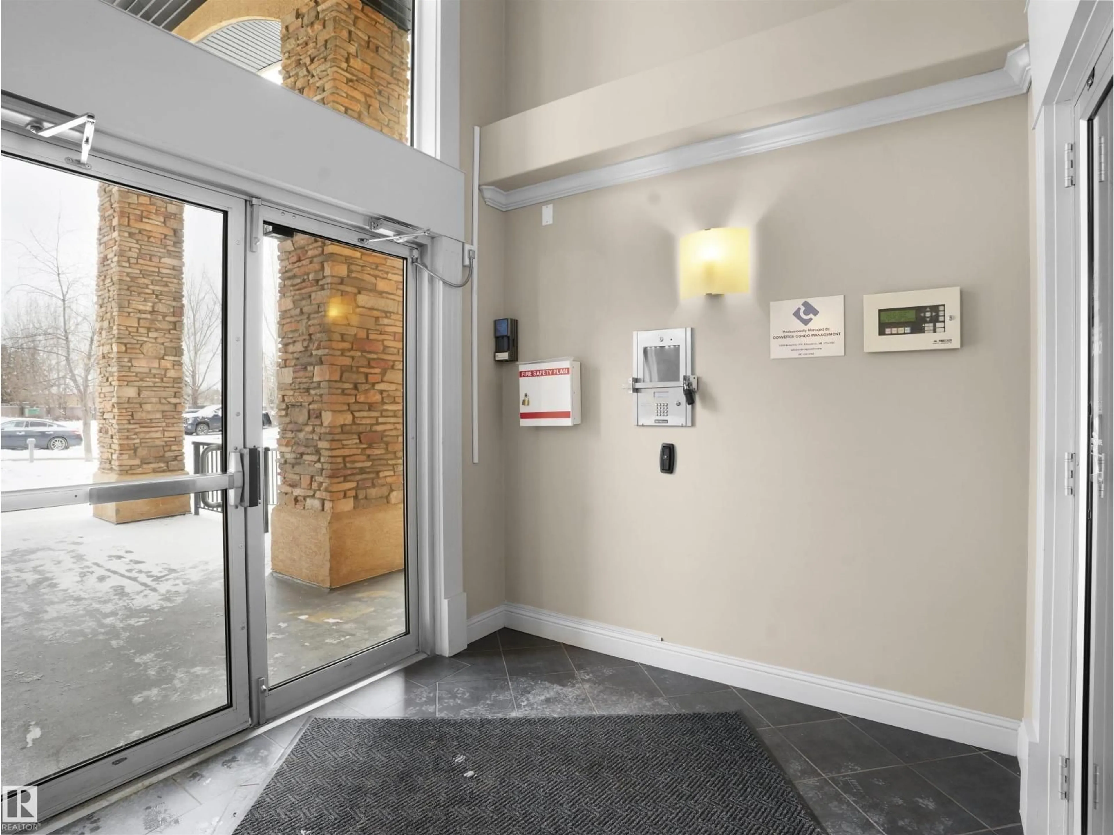 Indoor foyer for #402 - 14604 125 ST, Edmonton Alberta T5X0B4