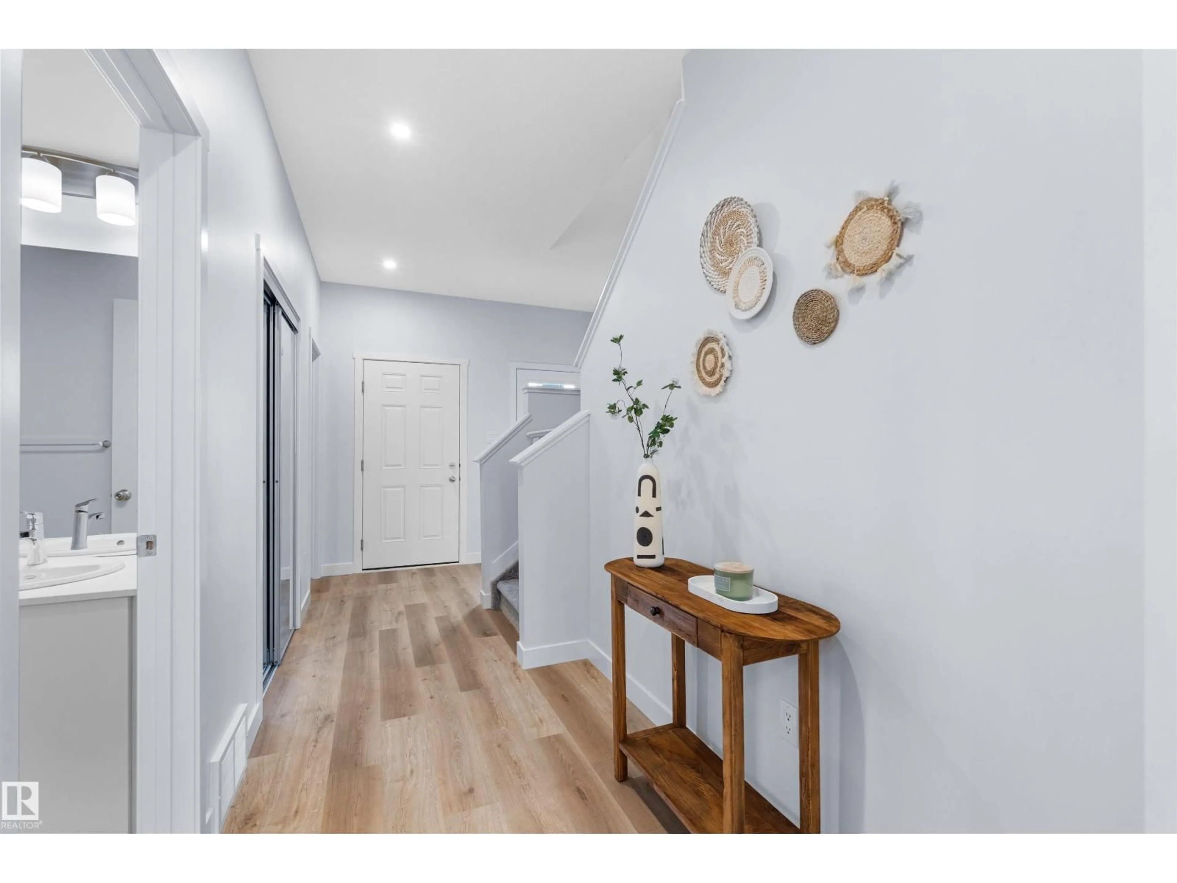 Indoor entryway for NW - 2013 209A ST, Edmonton Alberta T6M3C8