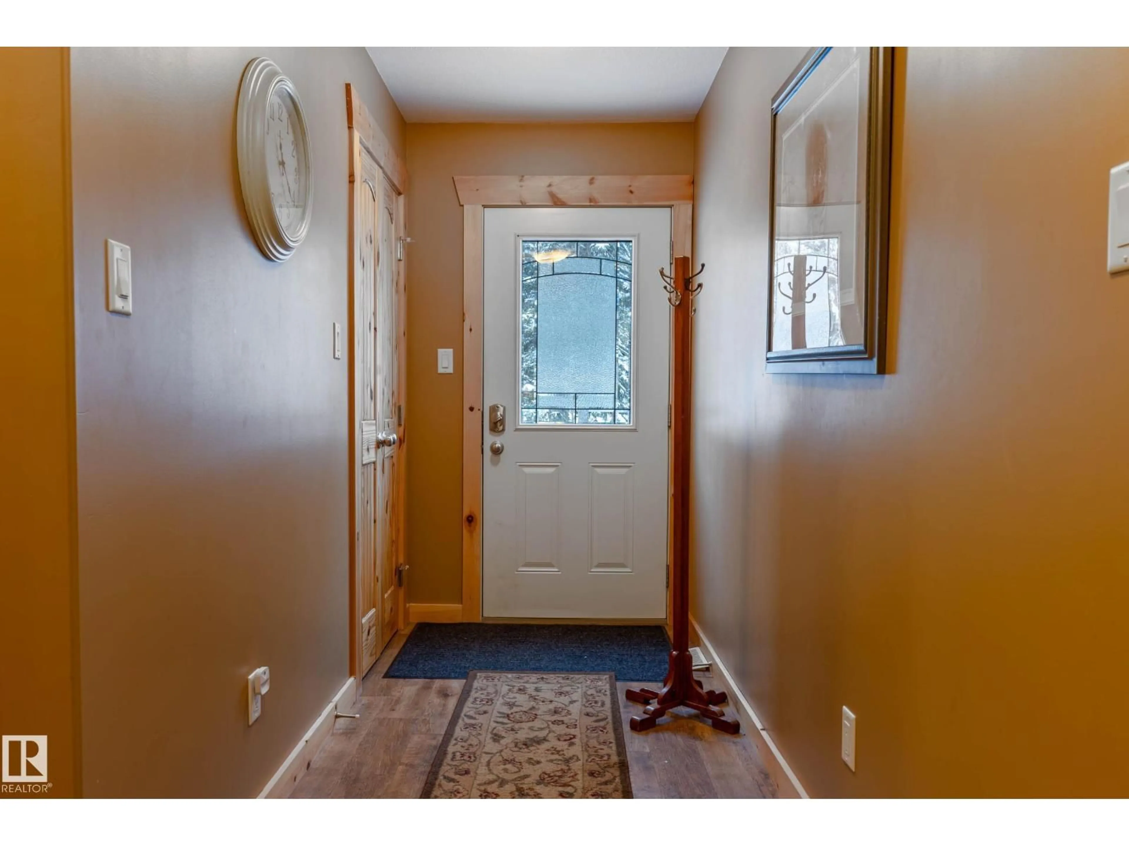 Indoor entryway for 120 LAKESHORE DR, Rural Bonnyville M.D. Alberta T0A2E0