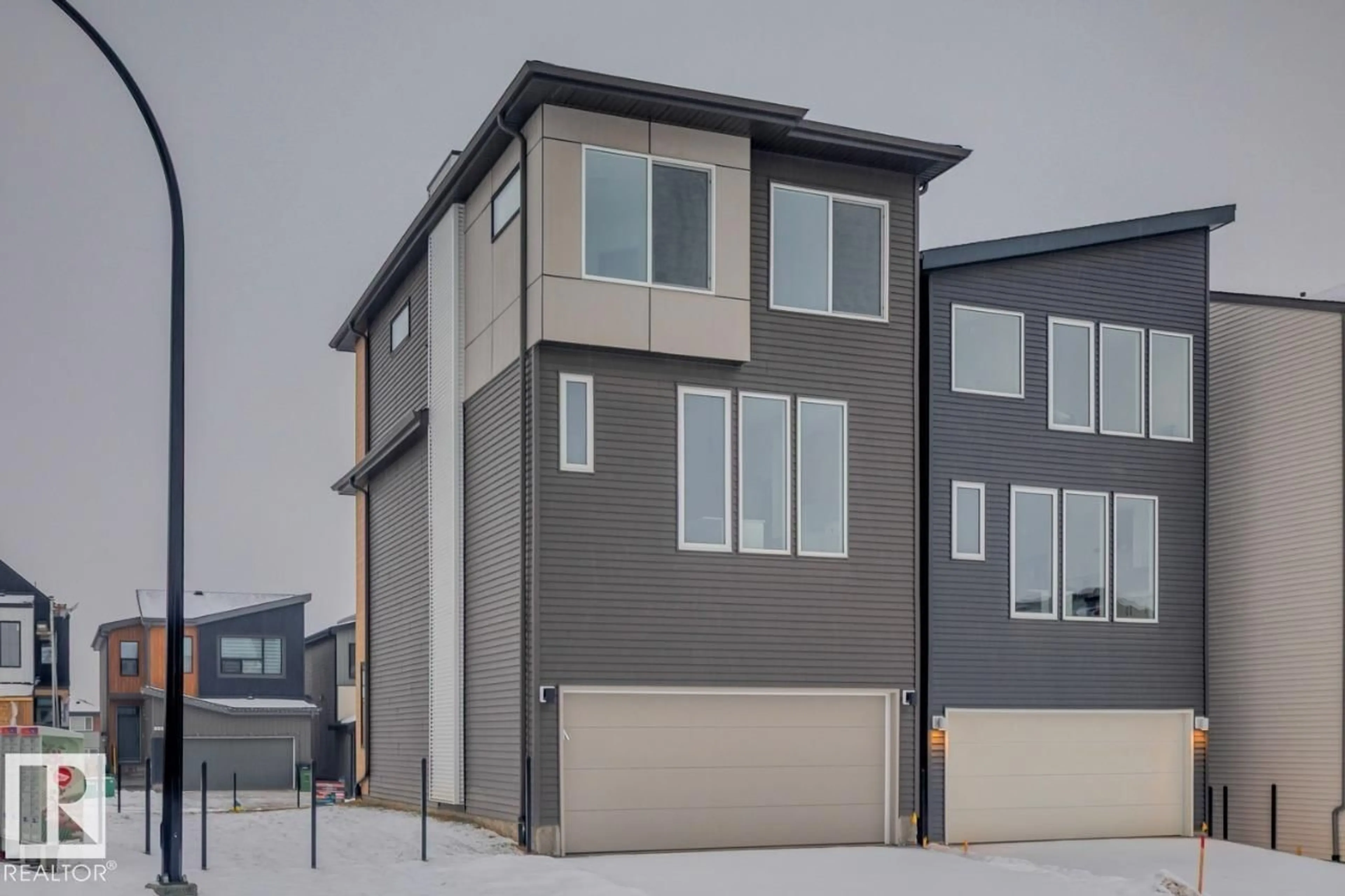 Home with vinyl exterior material, street for SW - 467 33 ST, Edmonton Alberta T6X3C9