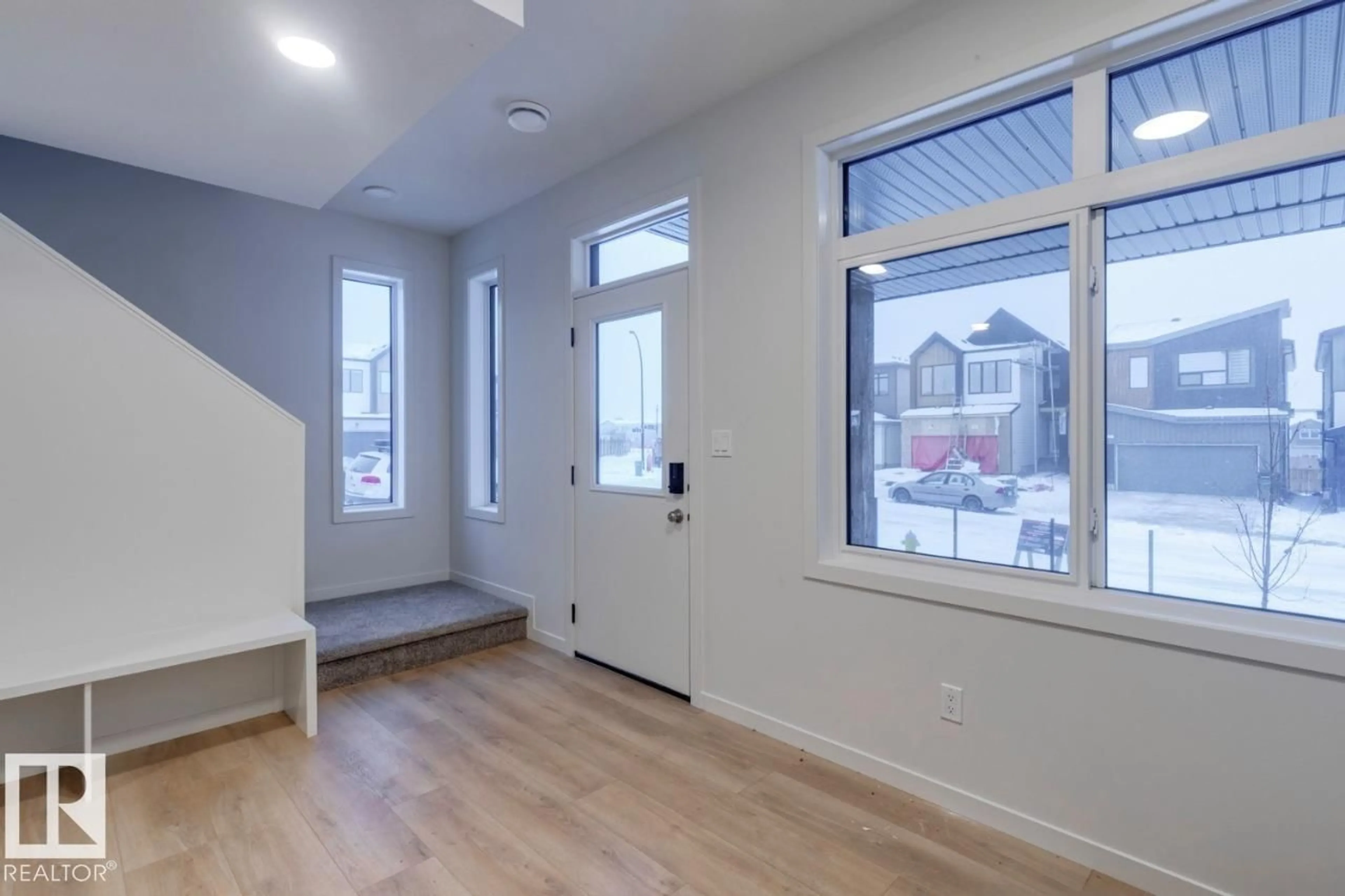 Indoor entryway for SW - 467 33 ST, Edmonton Alberta T6X3C9