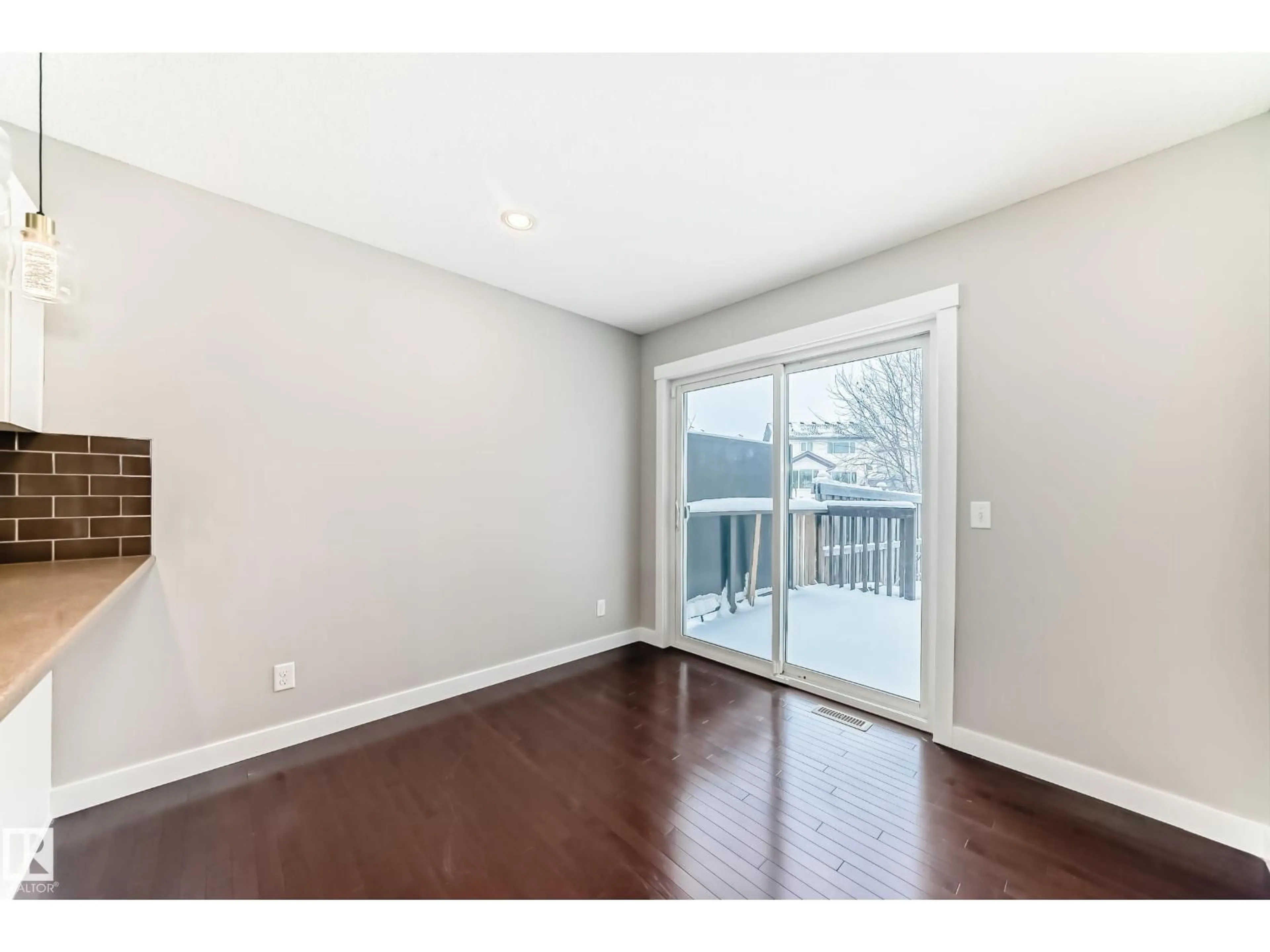 A pic of a room for 512 CHAPPELLE DR, Edmonton Alberta T6W2B4