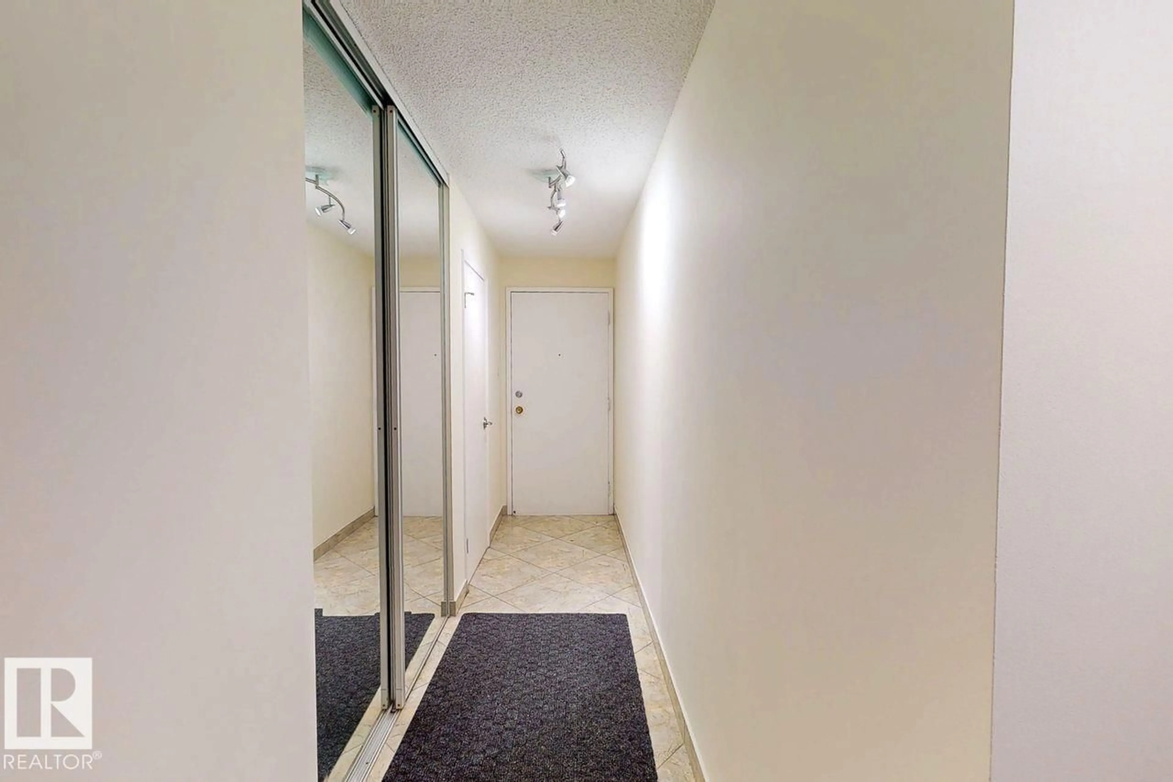 A pic of a room for 1605 SASKATCHEWAN DR, Edmonton Alberta T6E4Y9