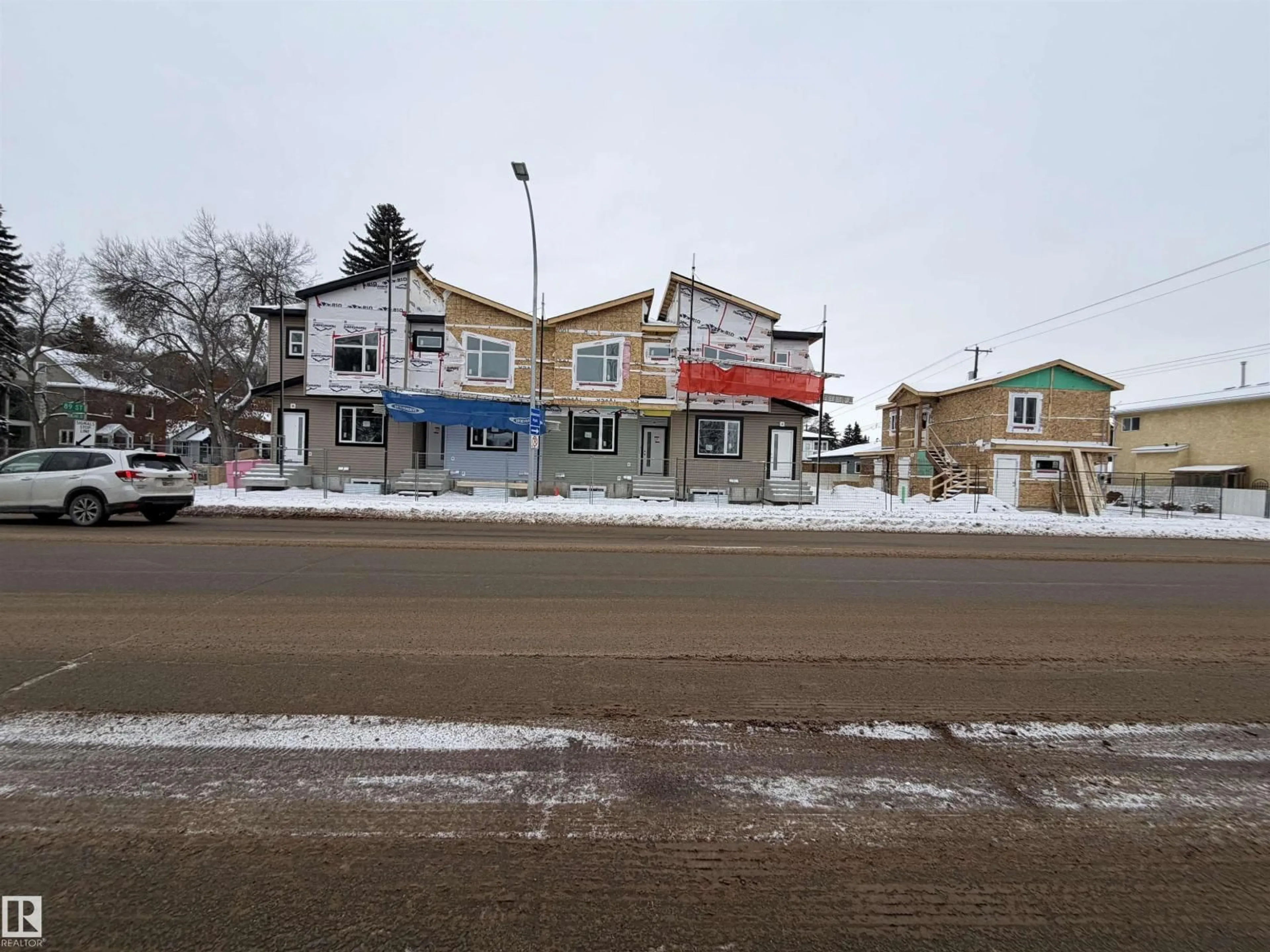 Blurry image for 8824 8826G - 8822 ROWLAND RD, Edmonton Alberta T5H1R2