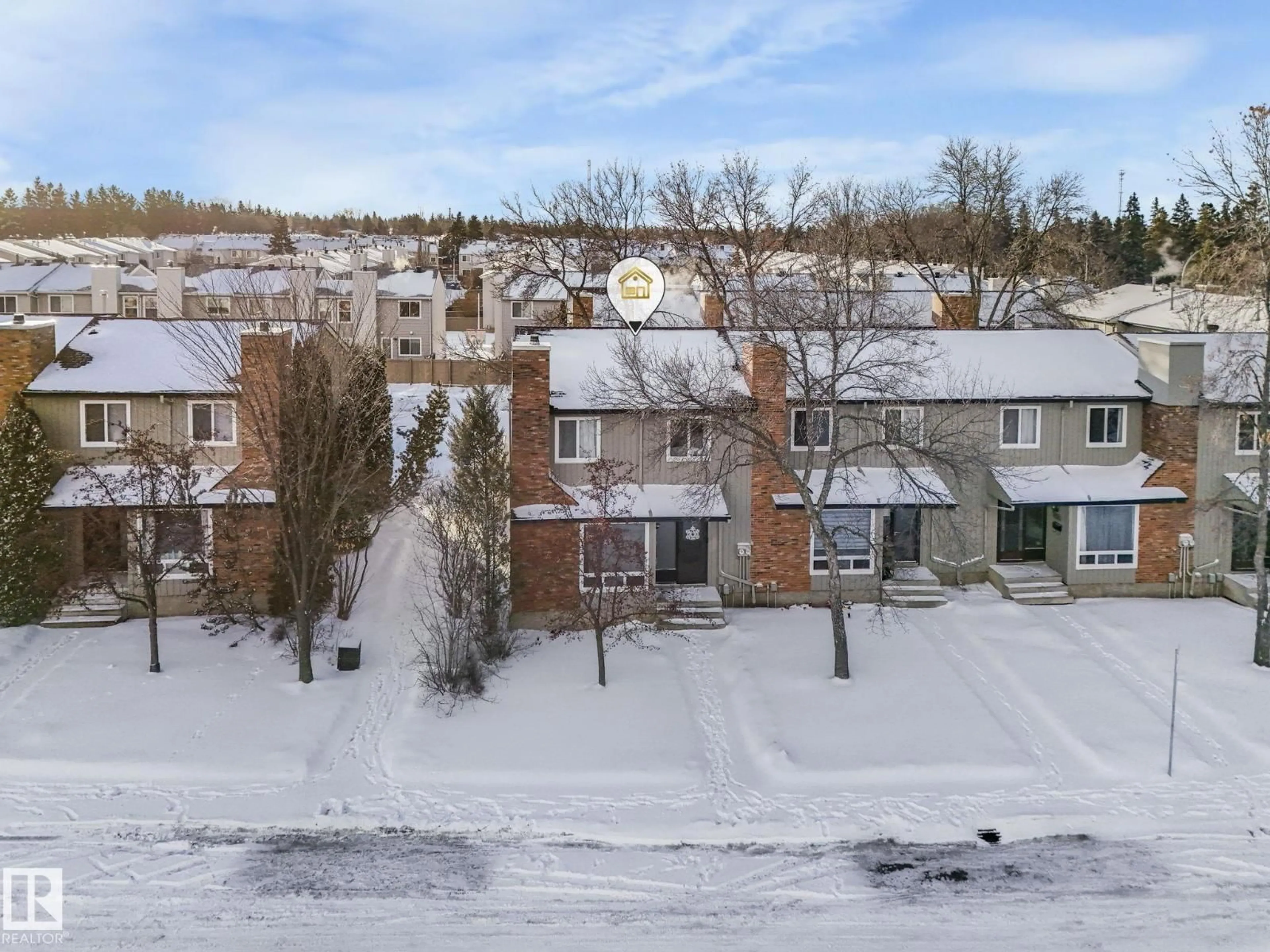 A pic from outside/outdoor area/front of a property/back of a property/a pic from drone, unknown for 11811 32A AV, Edmonton Alberta T6J5K8