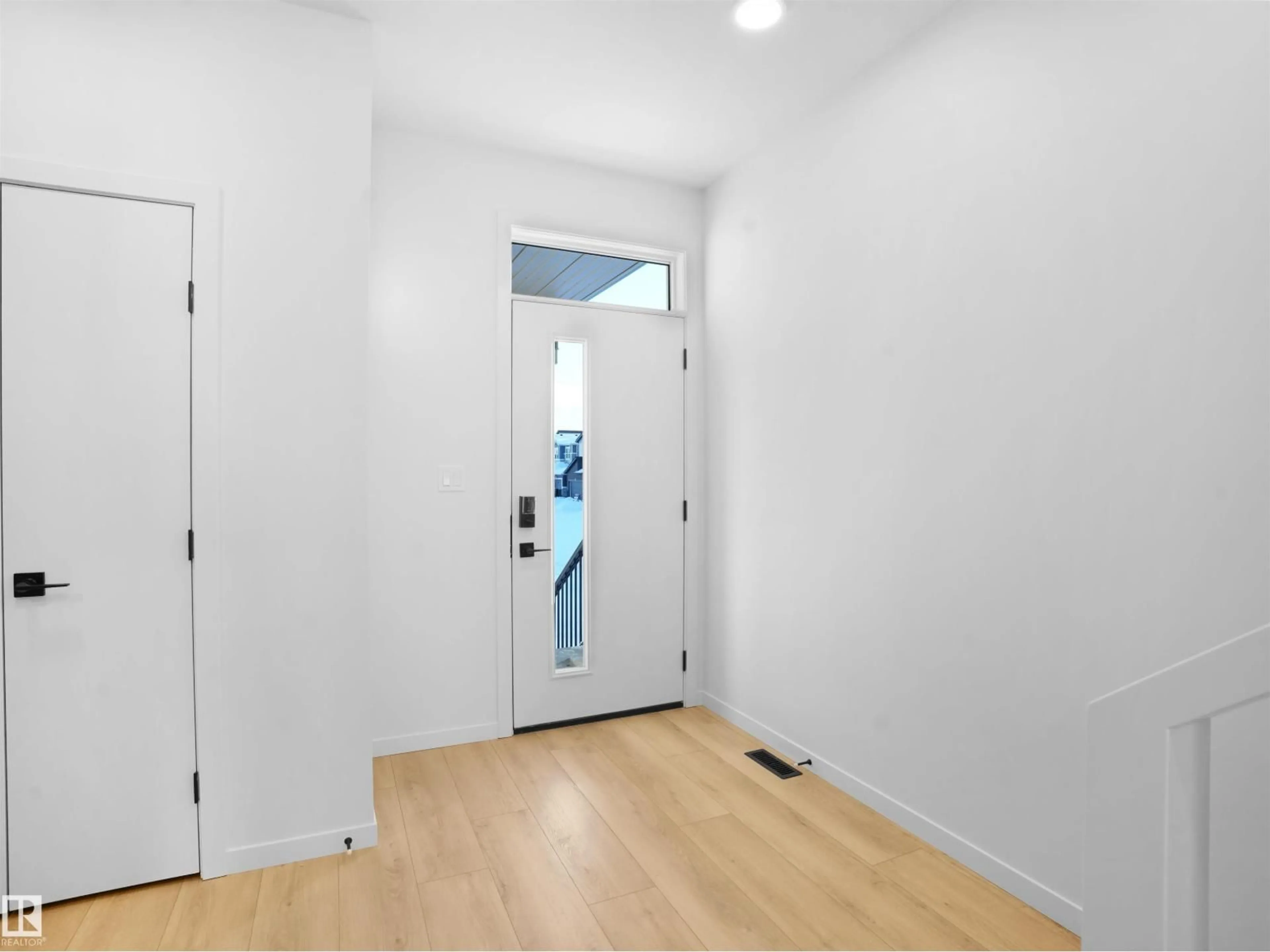 Indoor entryway for NW - 17326 98A ST, Edmonton Alberta T5X0M5