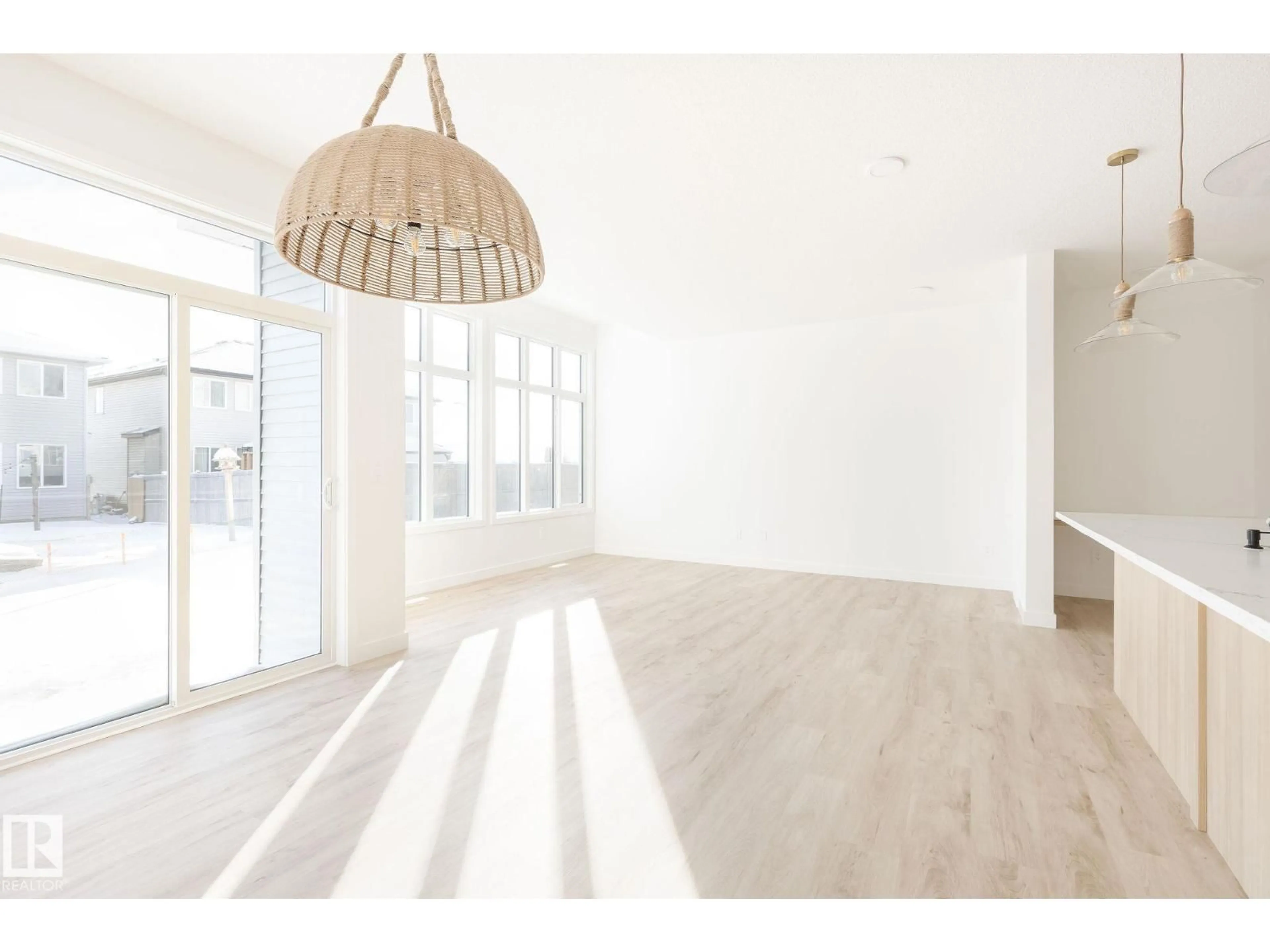 Unknown for 20624 43 AV, Edmonton Alberta T6M3E3