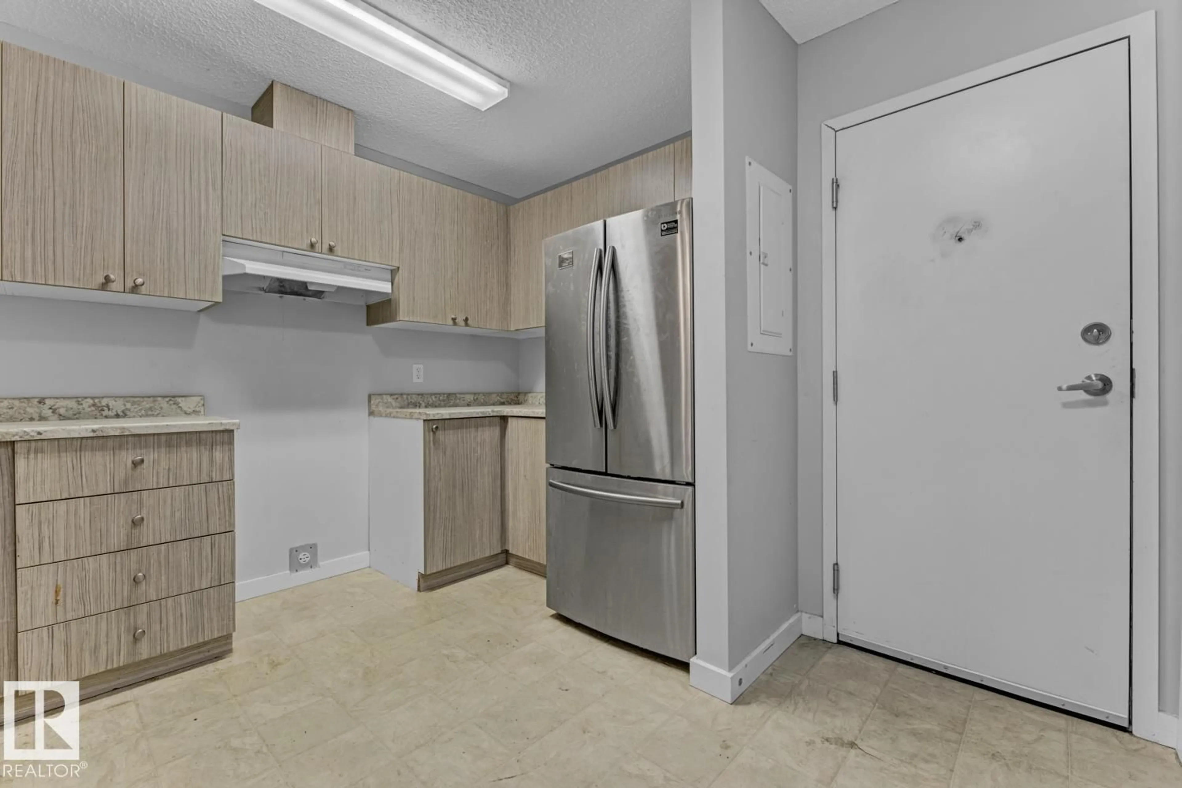 Standard kitchen, unknown for #108 - 14808 26 ST, Edmonton Alberta T5Y2G4